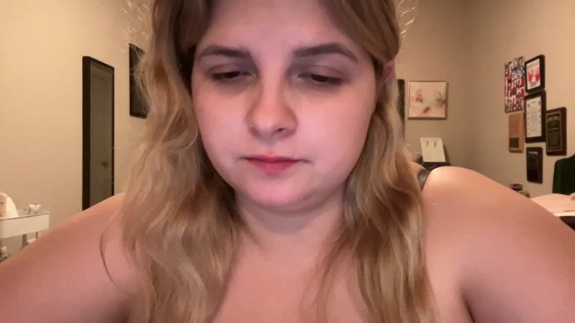 Gallery image thumbnail from j3nnamatic's myfreecams stream on, 06/12/2023, 20:34 image 12 of 20