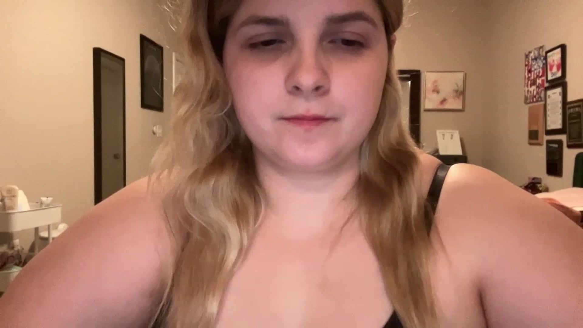 Gallery image thumbnail from j3nnamatic's myfreecams stream on, 06/12/2023, 20:34 image 2 of 20