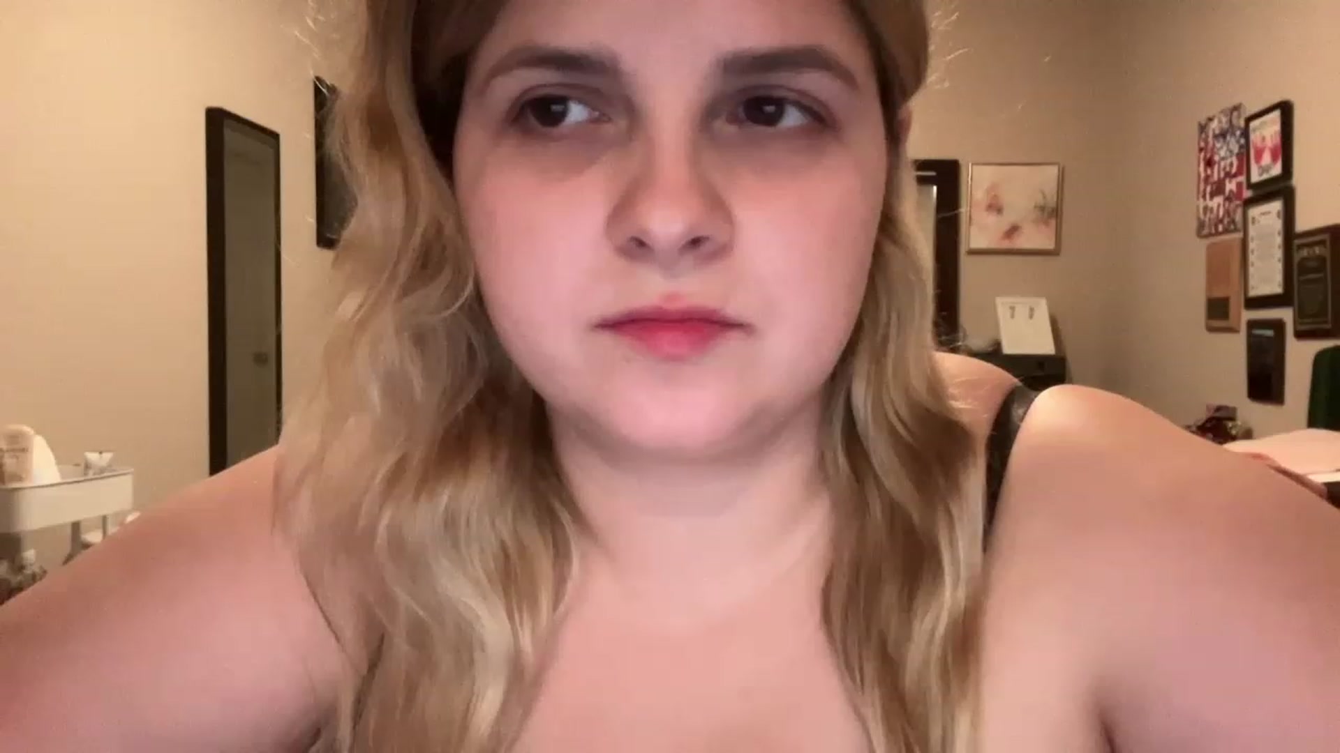 Gallery image thumbnail from j3nnamatic's myfreecams stream on, 06/12/2023, 20:34 image 5 of 20