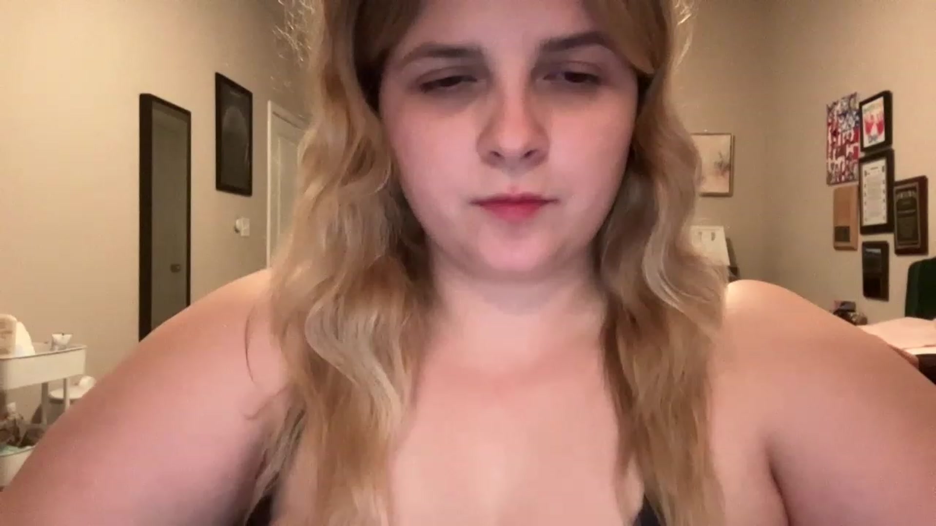 Gallery image thumbnail from j3nnamatic's myfreecams stream on, 06/12/2023, 20:34 image 8 of 20