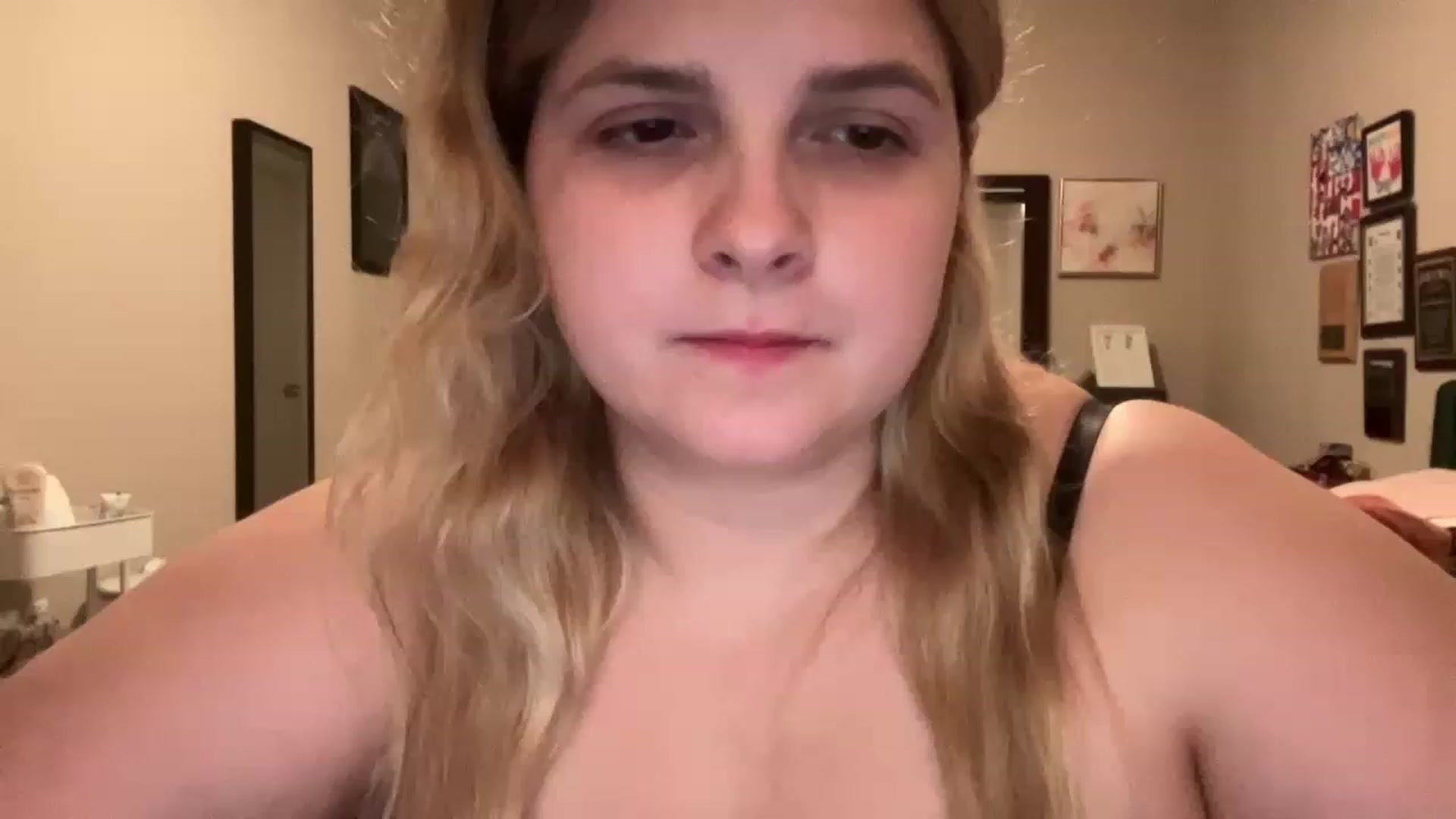 Gallery image thumbnail from j3nnamatic's myfreecams stream on, 06/12/2023, 20:34 image 1 of 20