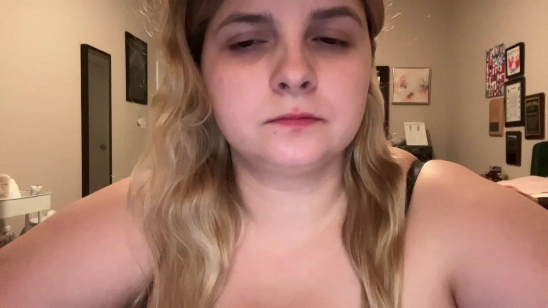 Gallery image thumbnail from j3nnamatic's myfreecams stream on, 06/12/2023, 20:34 image 6 of 20