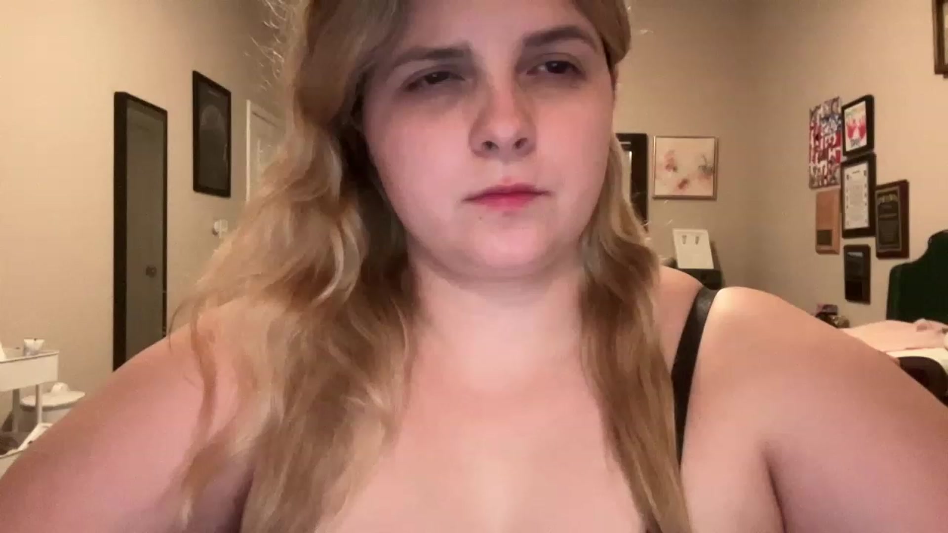 Gallery image thumbnail from j3nnamatic's myfreecams stream on, 06/12/2023, 20:34 image 19 of 20