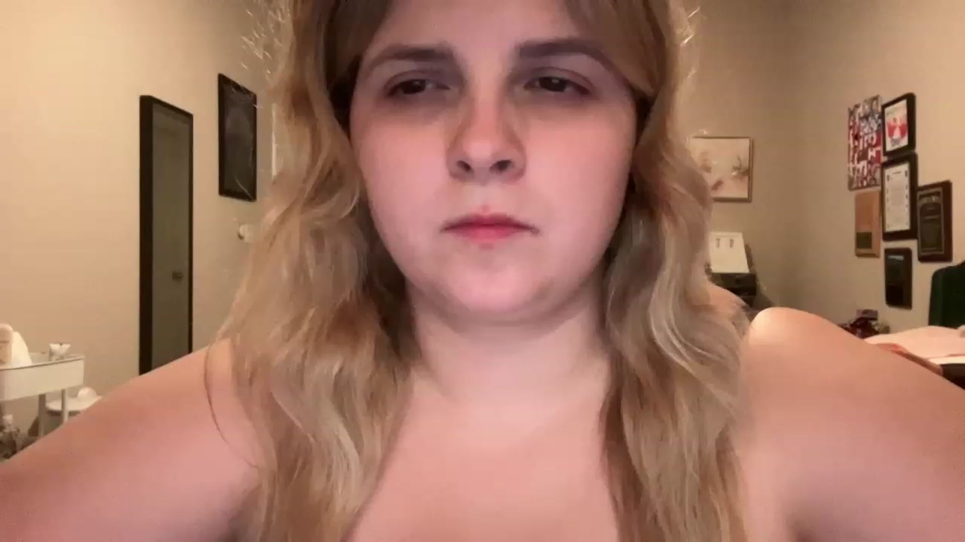 Gallery image thumbnail from j3nnamatic's myfreecams stream on, 06/12/2023, 20:34 image 10 of 20