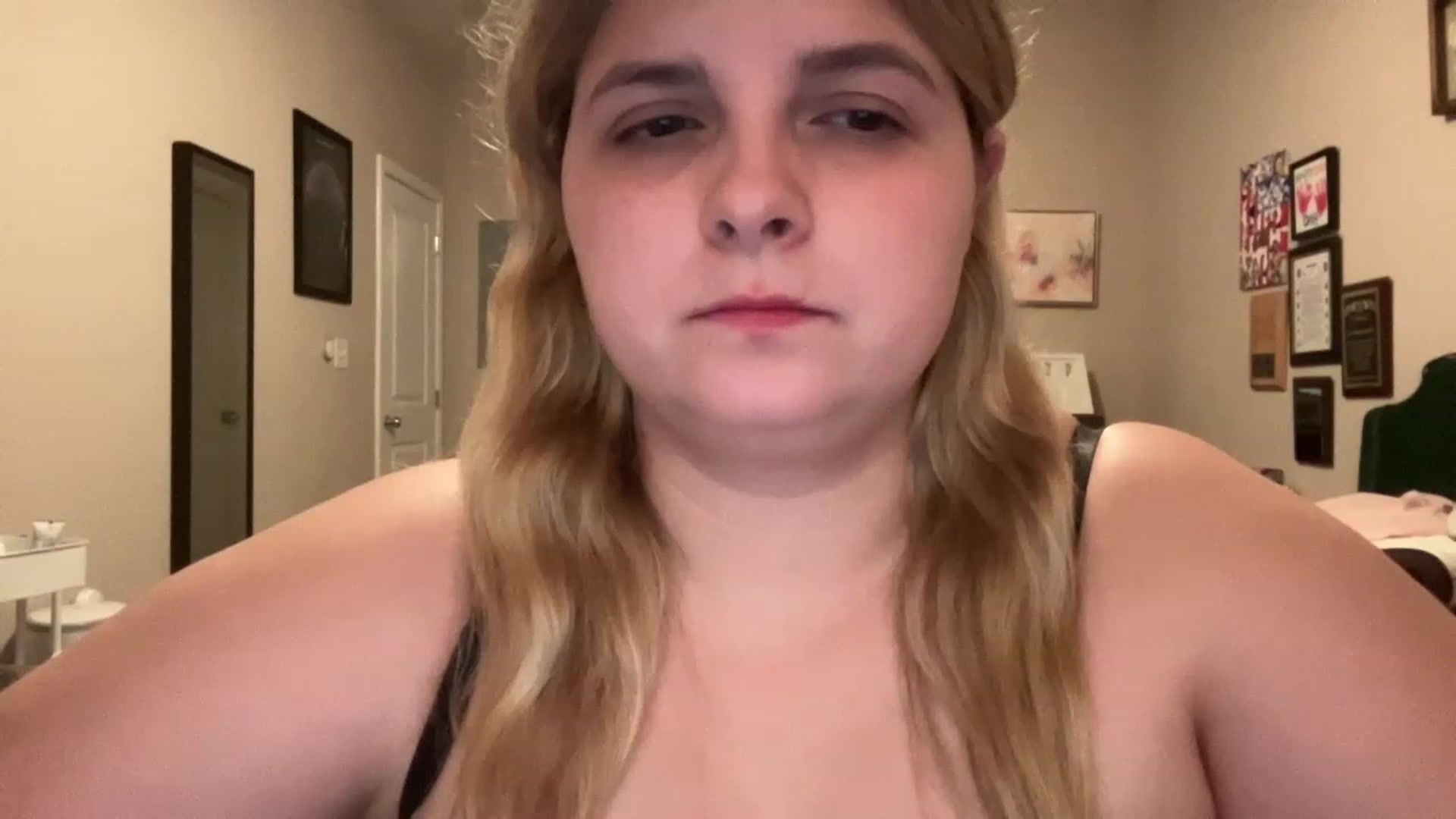 Gallery image thumbnail from j3nnamatic's myfreecams stream on, 06/12/2023, 20:34 image 17 of 20