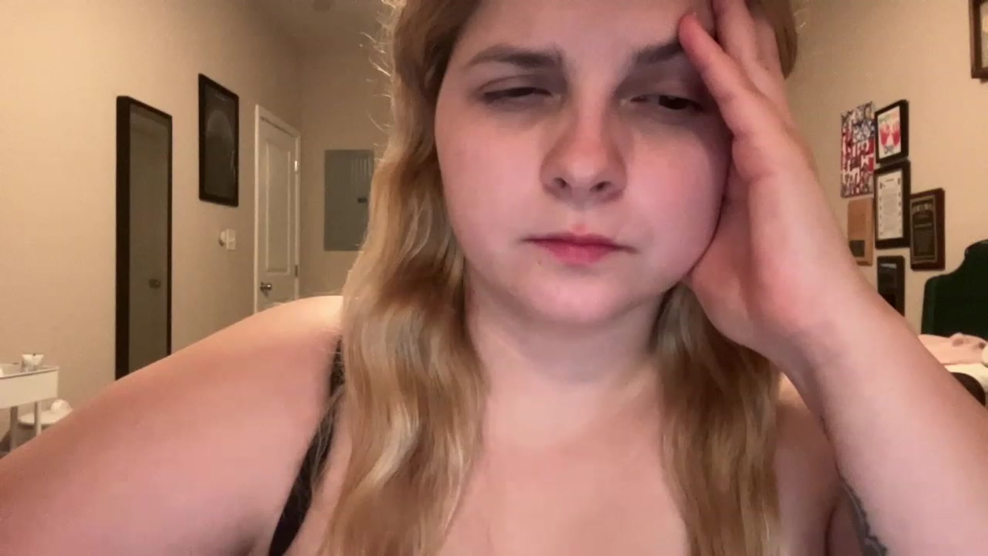 Gallery image thumbnail from j3nnamatic's myfreecams stream on, 06/12/2023, 20:34 image 18 of 20