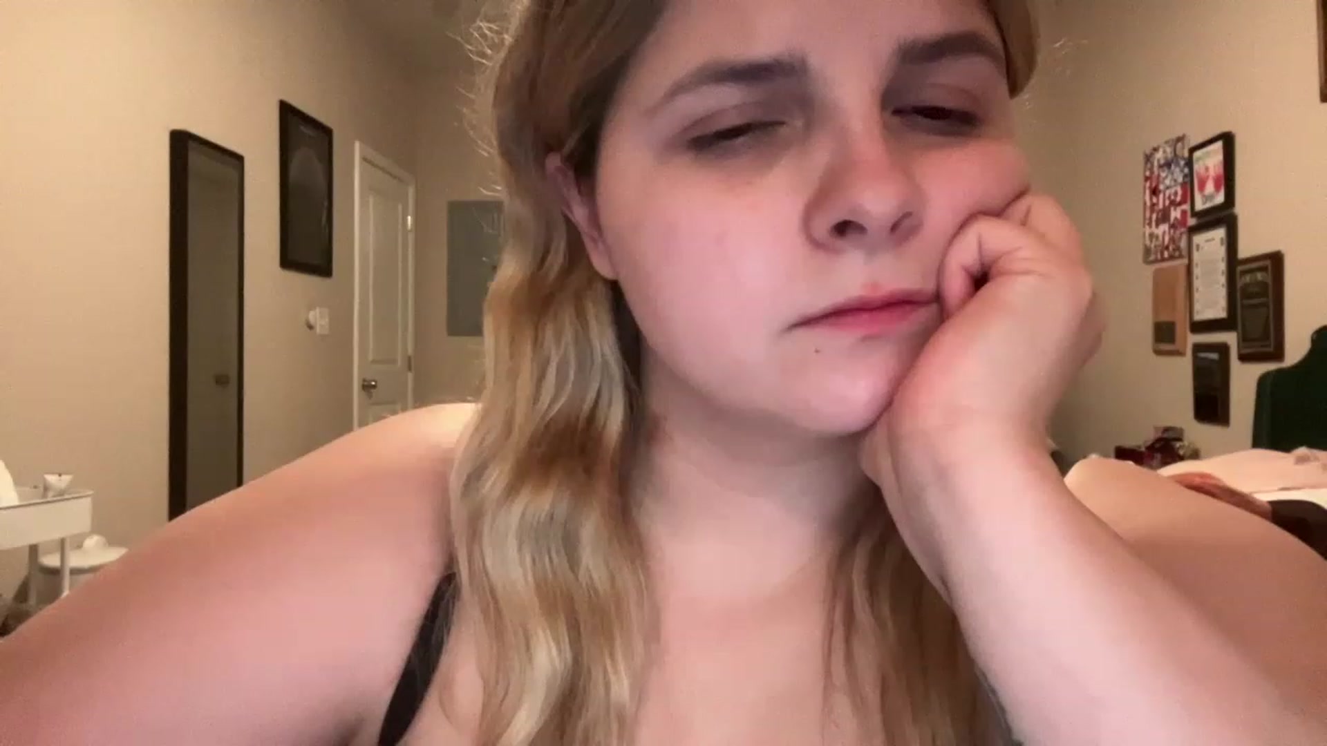 Gallery image thumbnail from j3nnamatic's myfreecams stream on, 06/12/2023, 20:34 image 15 of 20
