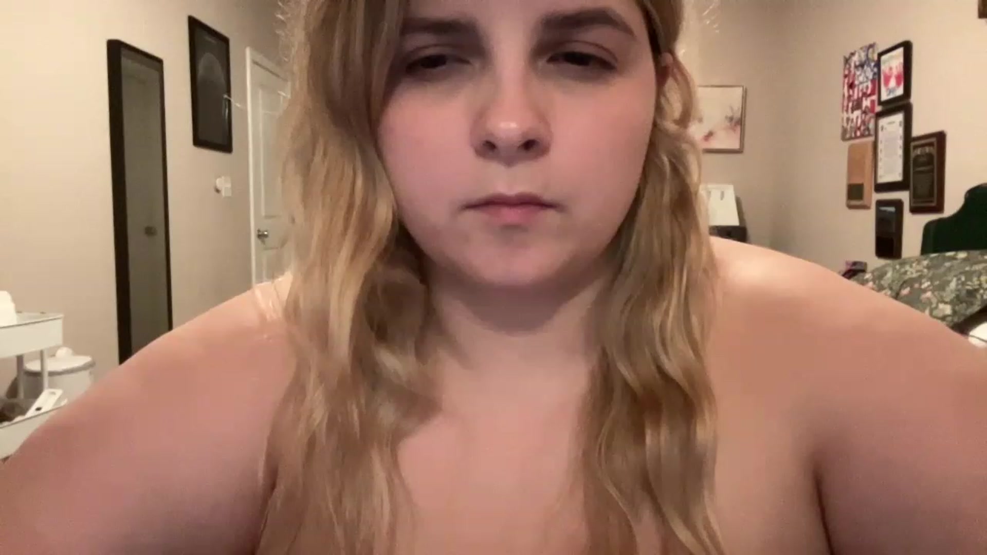 Gallery image thumbnail from j3nnamatic's myfreecams stream on, 06/13/2023, 20:31 image 12 of 20