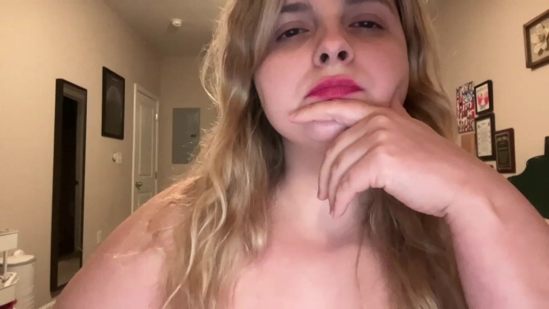 Gallery image thumbnail from j3nnamatic's myfreecams stream on, 06/22/2023, 23:27 image 3 of 20
