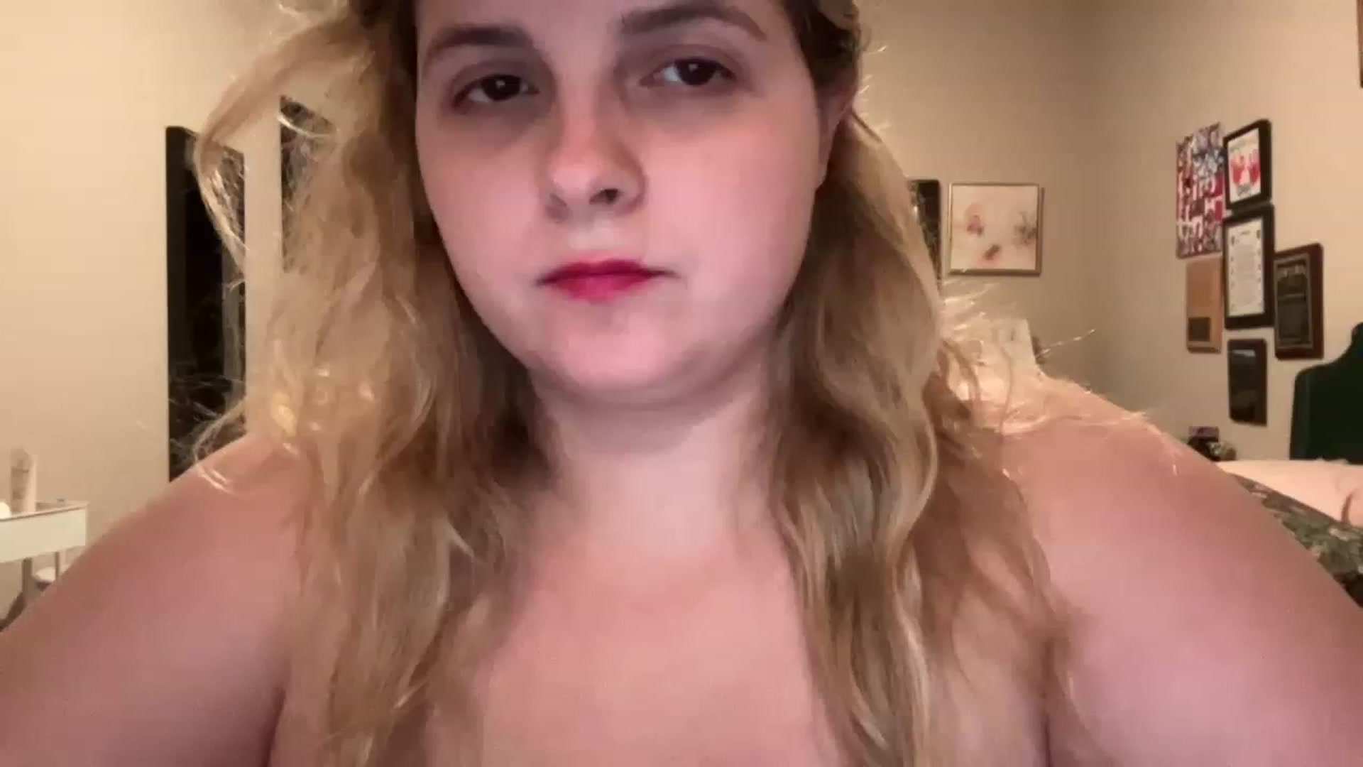 Gallery image thumbnail from j3nnamatic's myfreecams stream on, 06/22/2023, 23:27 image 11 of 20