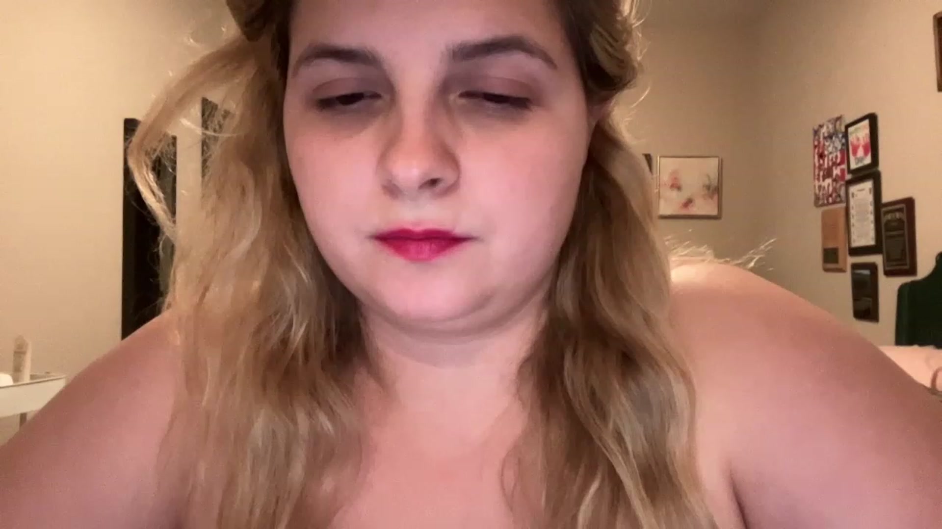 Gallery image thumbnail from j3nnamatic's myfreecams stream on, 06/22/2023, 23:27 image 17 of 20