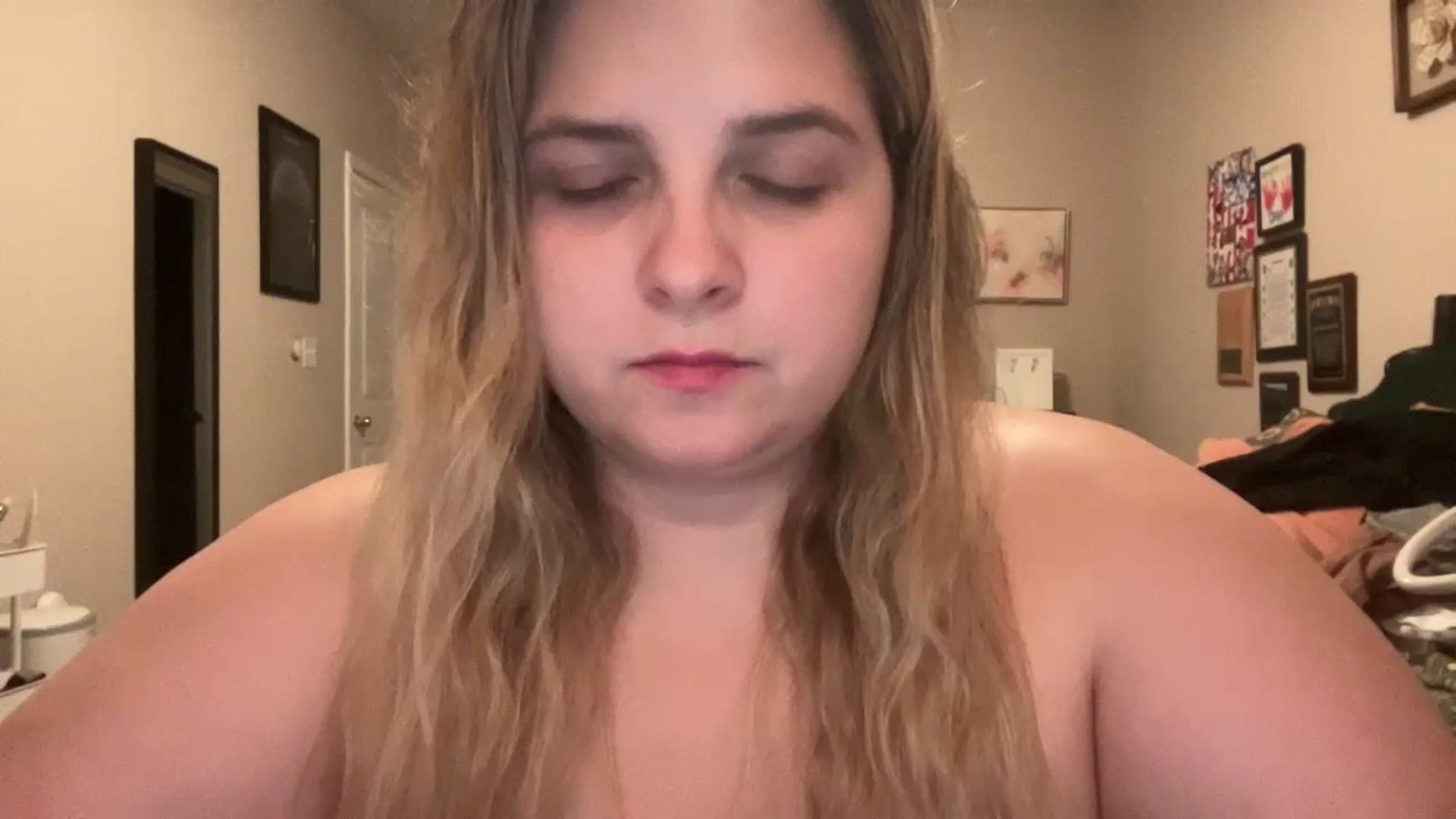 Gallery image thumbnail from j3nnamatic's myfreecams stream on, 07/06/2023, 20:49 image 10 of 20