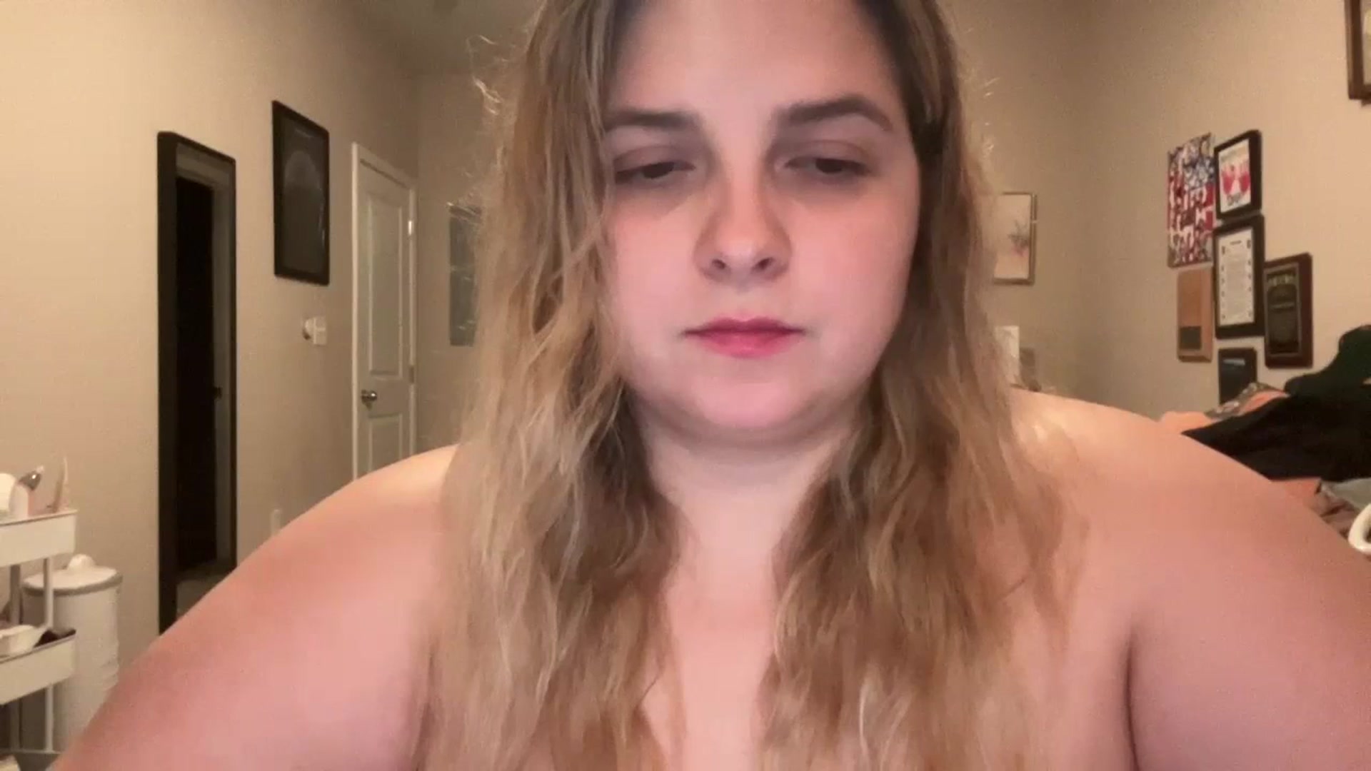 Gallery image thumbnail from j3nnamatic's myfreecams stream on, 07/06/2023, 20:49 image 4 of 20