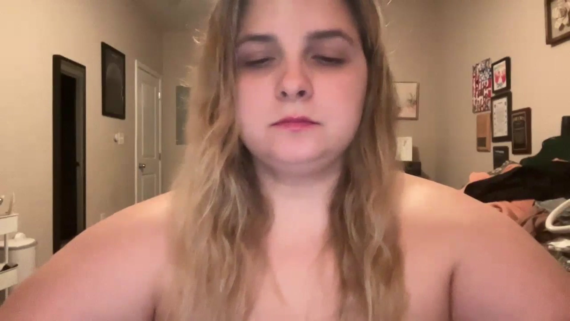 Gallery image thumbnail from j3nnamatic's myfreecams stream on, 07/06/2023, 20:49 image 15 of 20