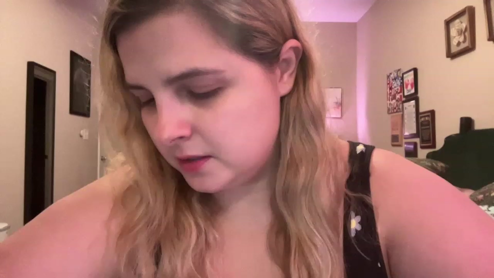 Gallery image thumbnail from j3nnamatic's myfreecams stream on, 07/10/2023, 21:36 image 4 of 20