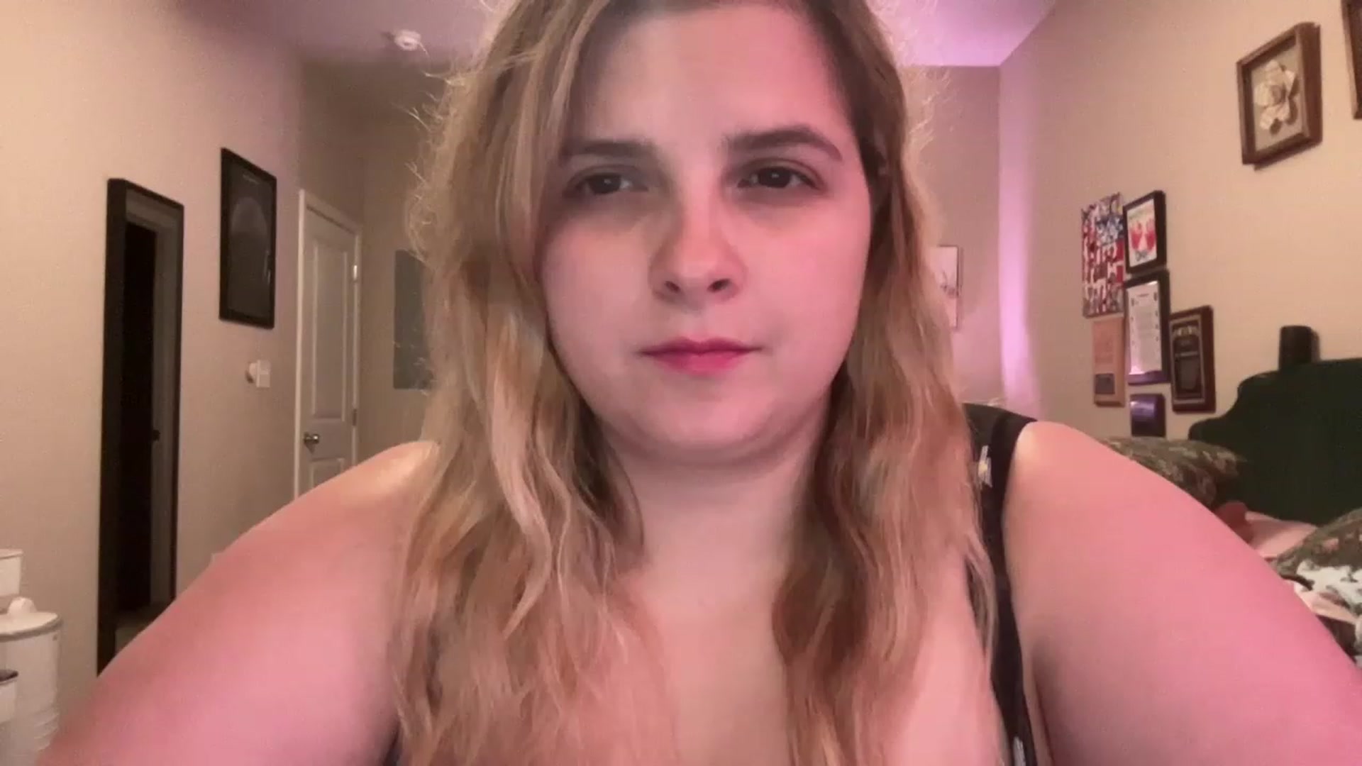 Gallery image thumbnail from j3nnamatic's myfreecams stream on, 07/10/2023, 22:12 image 7 of 20
