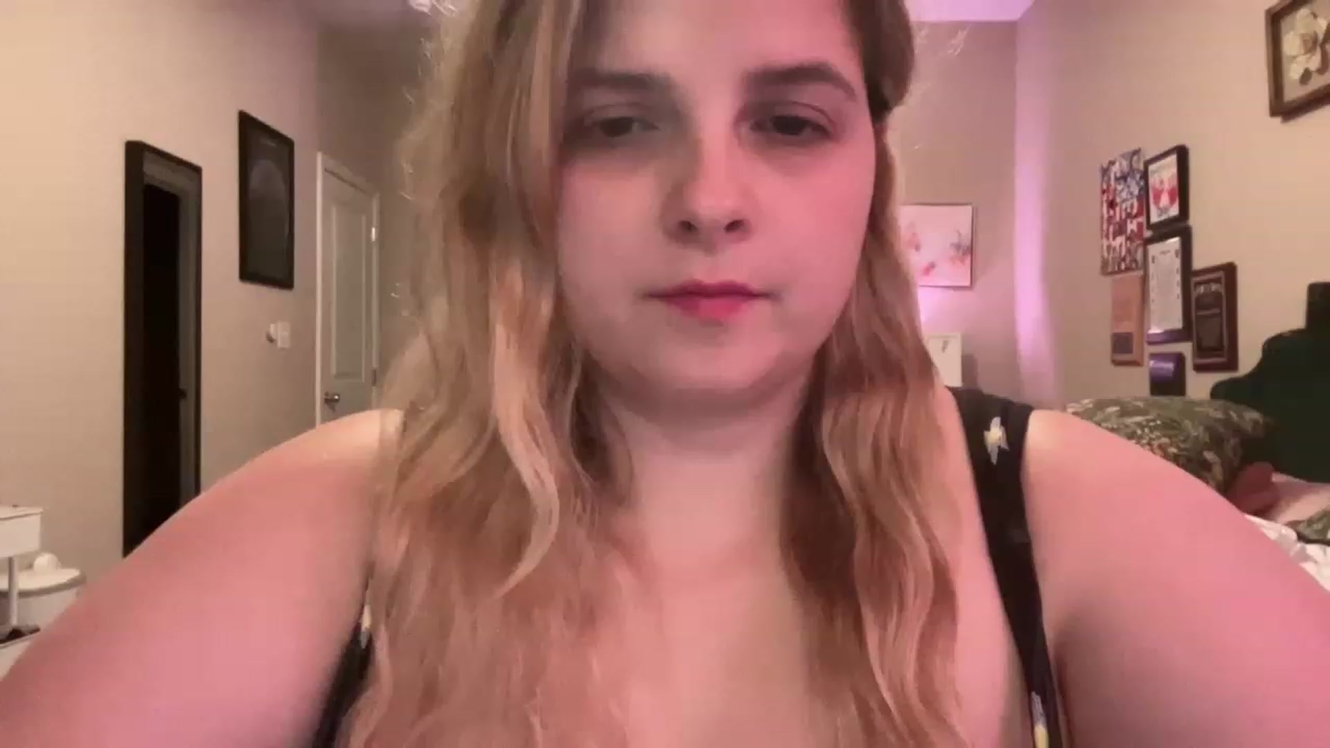 Gallery image thumbnail from j3nnamatic's myfreecams stream on, 07/10/2023, 22:12 image 11 of 20