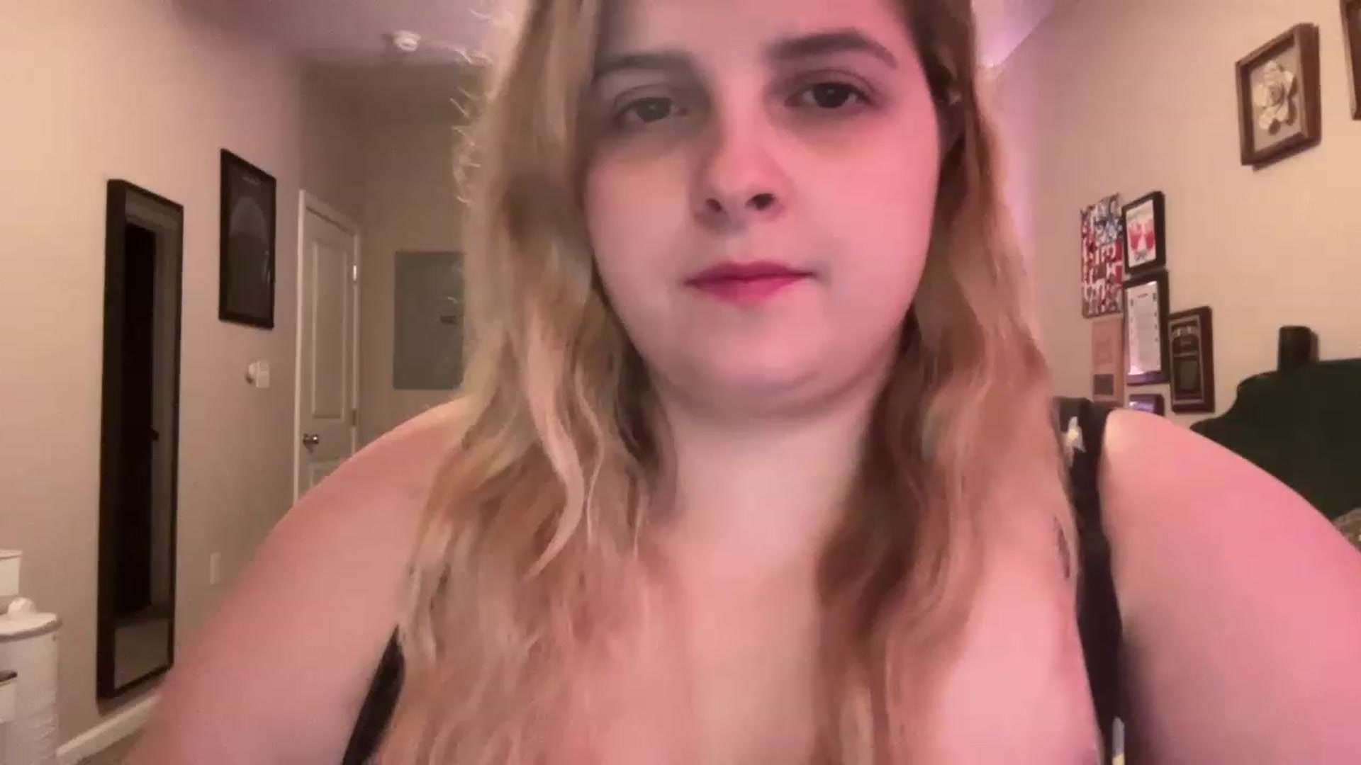 Gallery image thumbnail from j3nnamatic's myfreecams stream on, 07/10/2023, 22:12 image 6 of 20