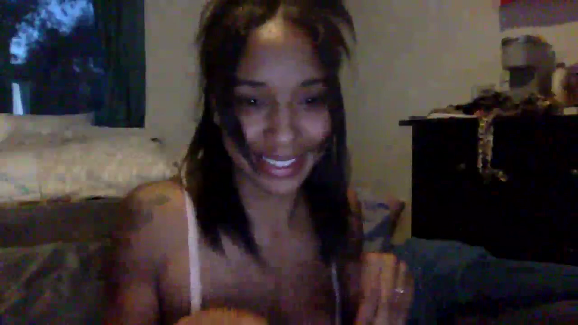 Gallery image thumbnail from jadaluv444's myfreecams stream on, 08/17/2023, 13:20 image 12 of 20