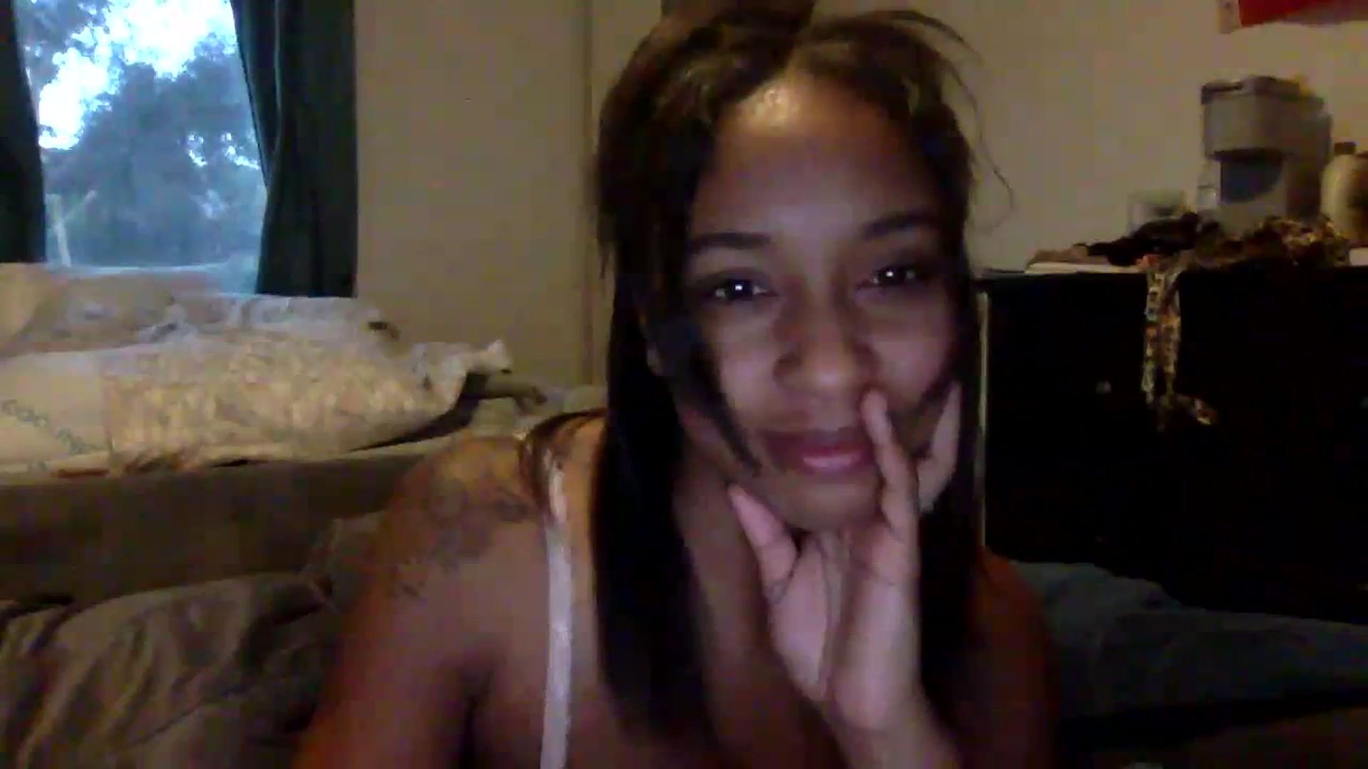 Gallery image thumbnail from jadaluv444's myfreecams stream on, 08/17/2023, 13:20 image 17 of 20