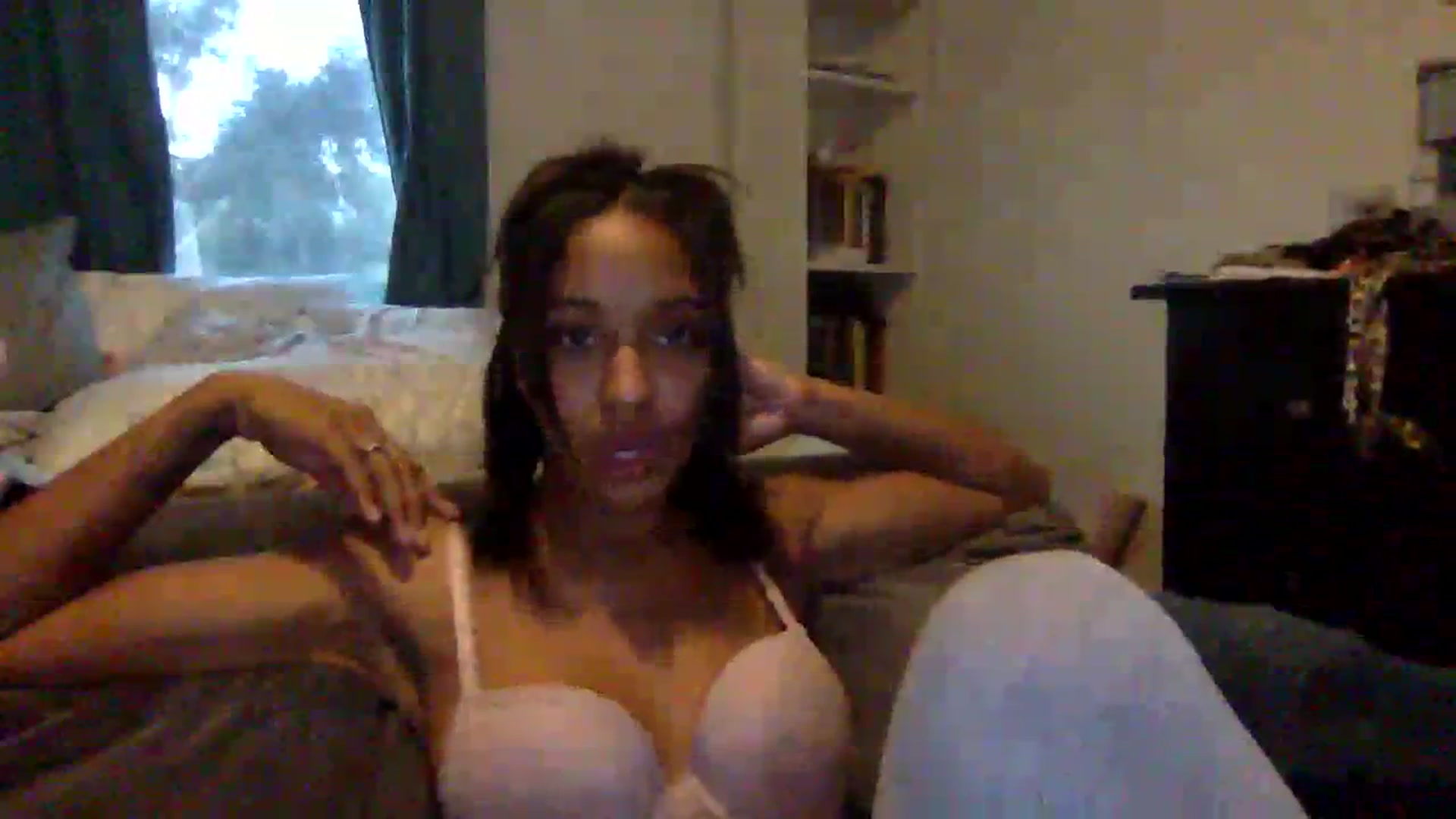 Gallery image thumbnail from jadaluv444's myfreecams stream on, 08/17/2023, 13:20 image 19 of 20