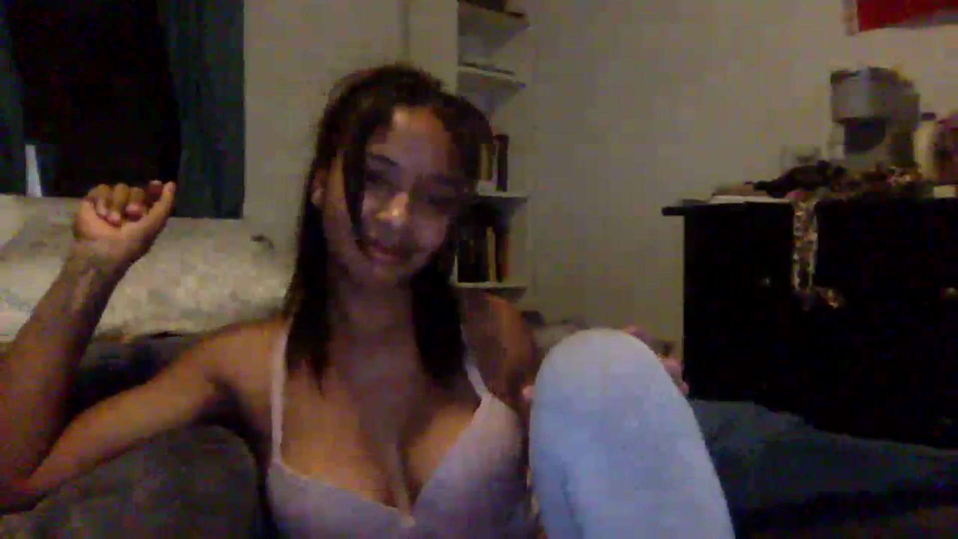 Gallery image thumbnail from jadaluv444's myfreecams stream on, 08/17/2023, 13:20 image 2 of 20