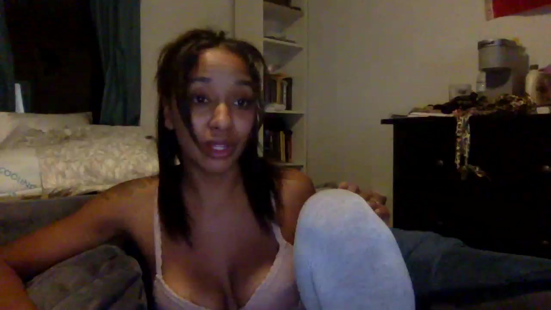 Gallery image thumbnail from jadaluv444's myfreecams stream on, 08/17/2023, 13:20 image 1 of 20