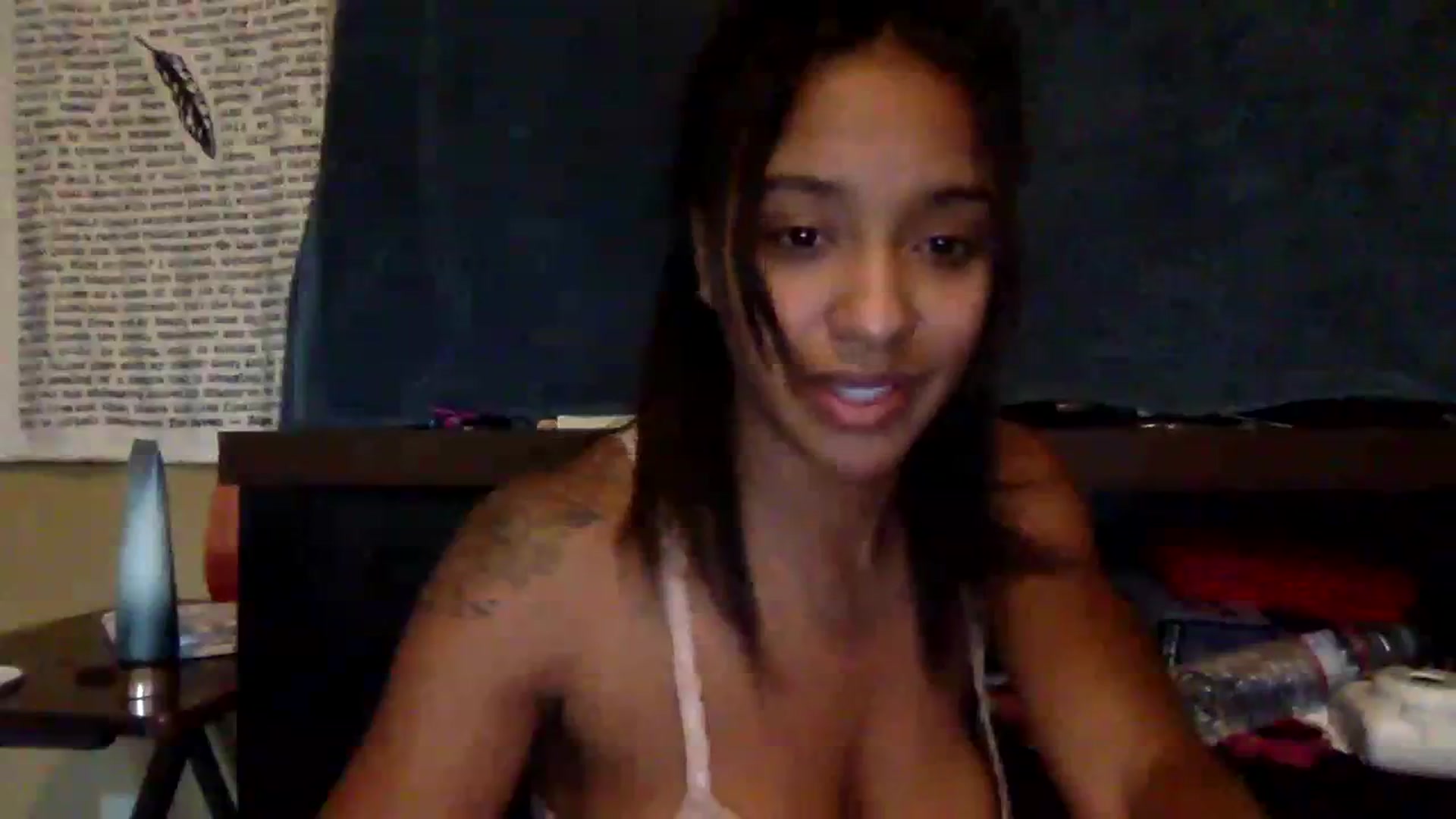 Gallery image thumbnail from jadaluv444's myfreecams stream on, 08/17/2023, 14:19 image 6 of 20