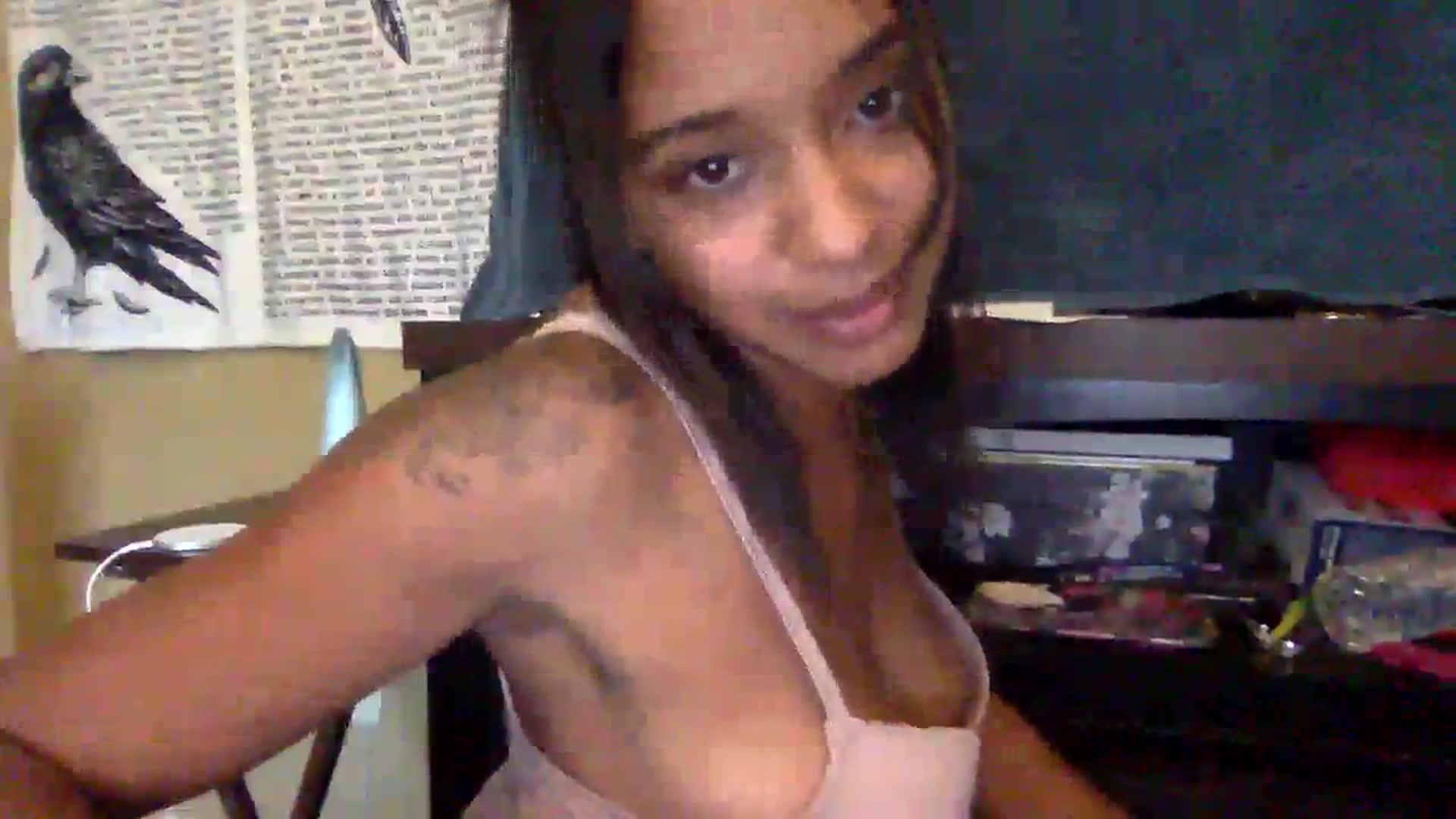 Gallery image thumbnail from jadaluv444's myfreecams stream on, 08/17/2023, 15:00 image 10 of 20