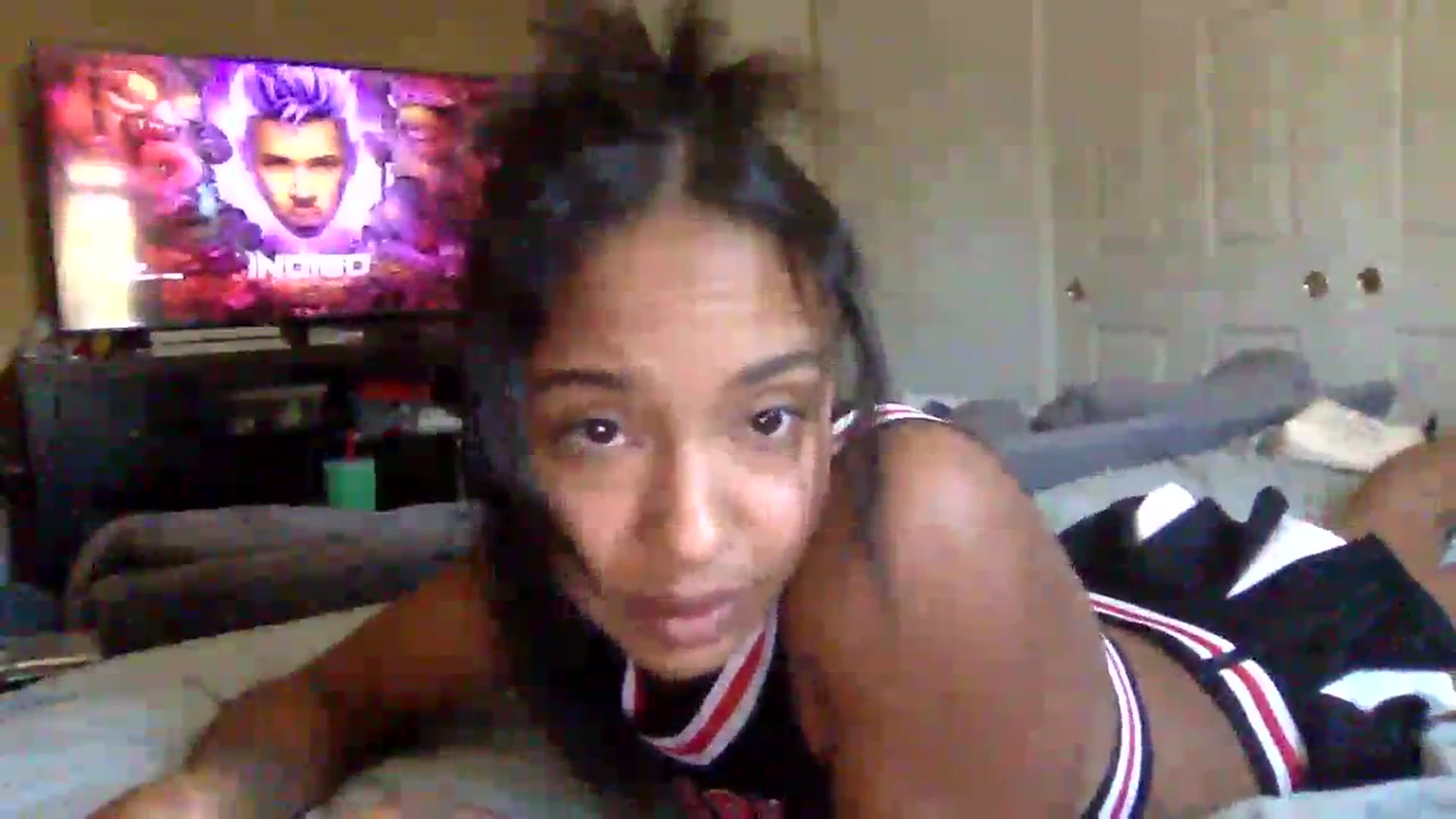 Gallery image thumbnail from jadaluv444's myfreecams stream on, 08/18/2023, 20:26 image 12 of 20