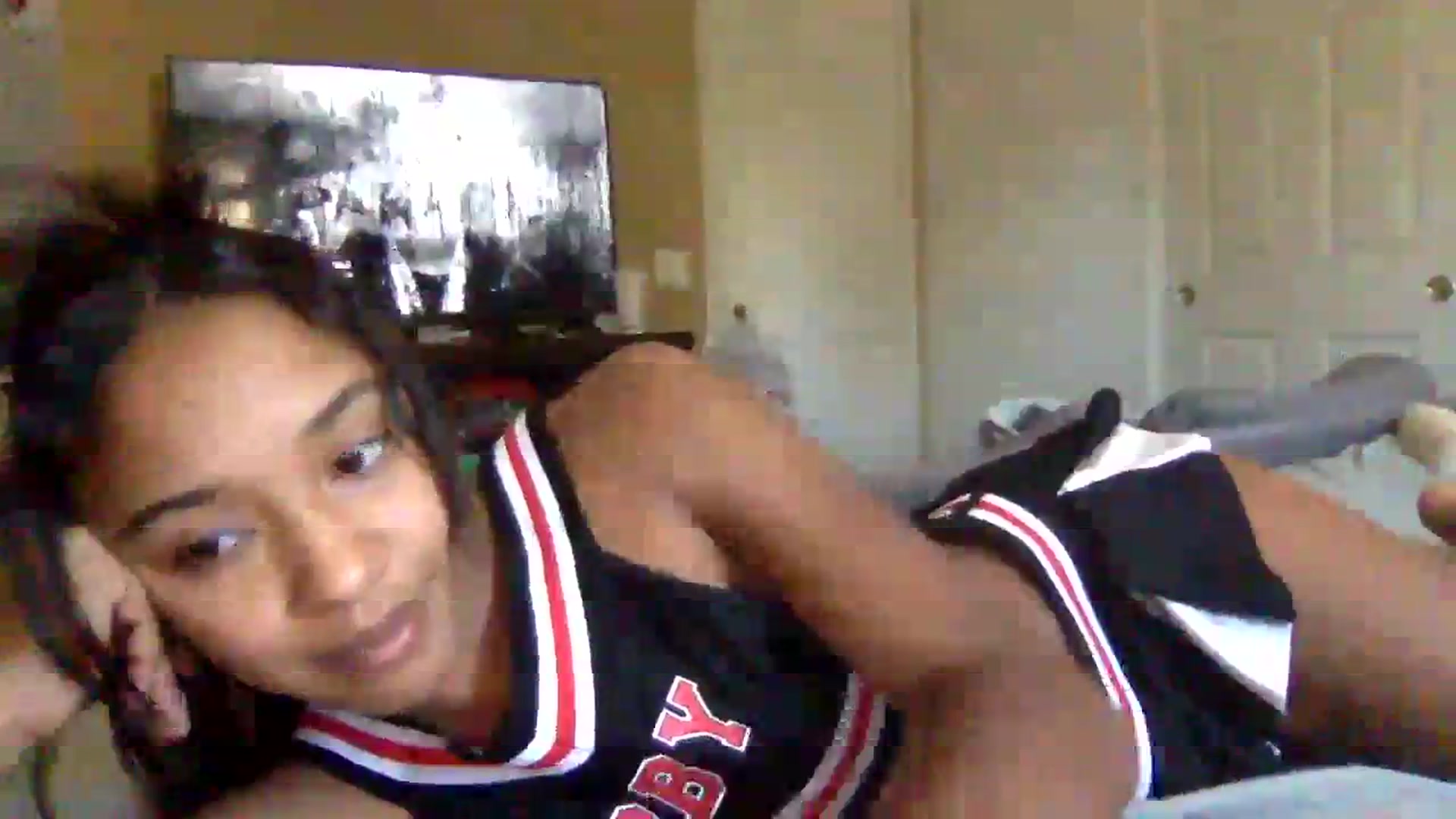 Gallery image thumbnail from jadaluv444's myfreecams stream on, 08/18/2023, 20:26 image 18 of 20