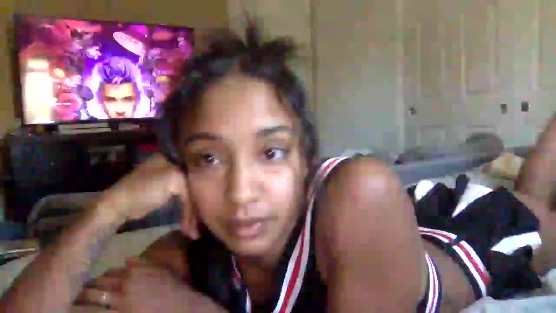 Gallery image thumbnail from jadaluv444's myfreecams stream on, 08/18/2023, 20:26 image 11 of 20