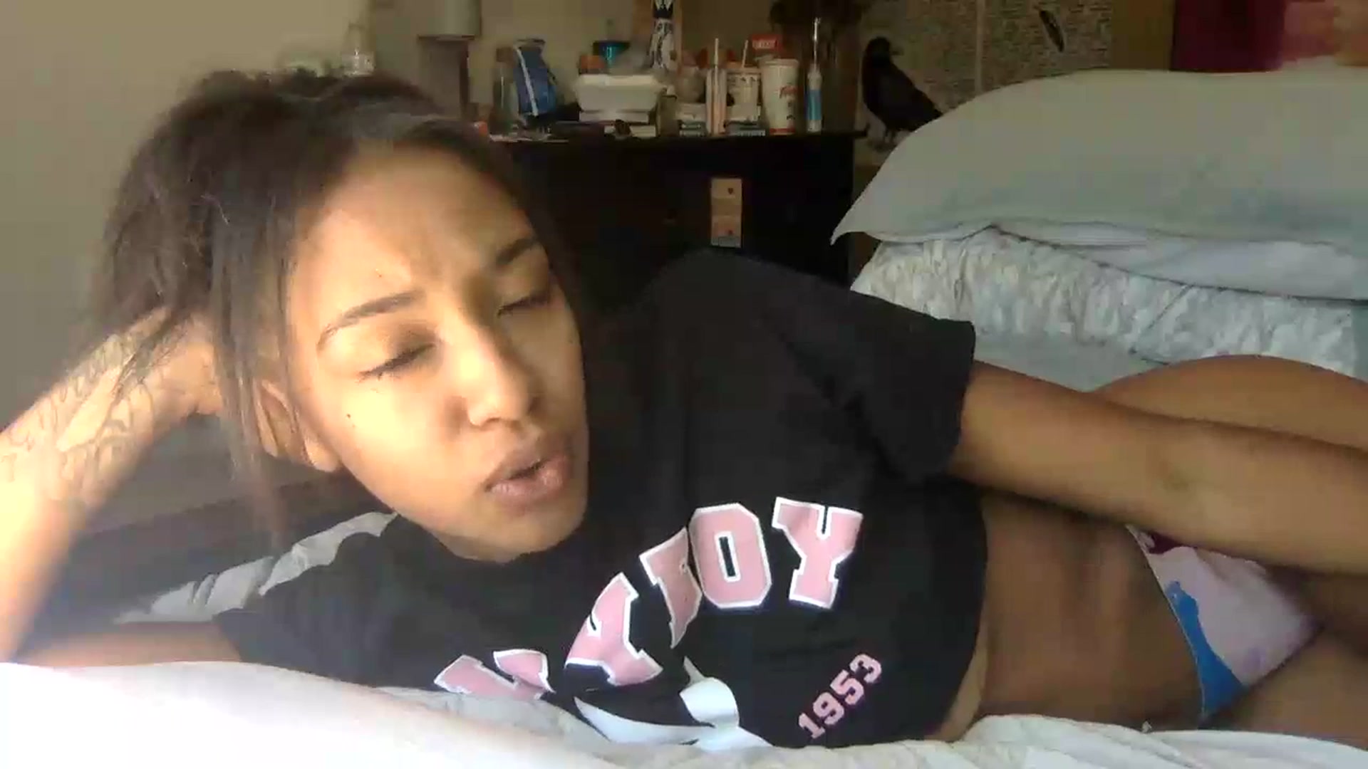 Gallery image thumbnail from jadaluv444's myfreecams stream on, 08/22/2023, 19:24 image 5 of 20