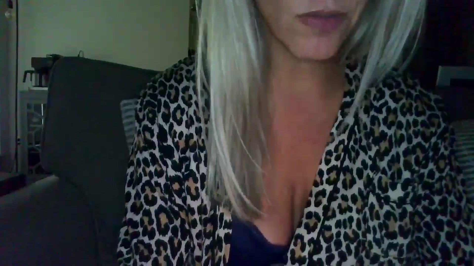 Gallery image thumbnail from jadeandpearls's myfreecams stream on, 10/09/2023, 16:37 image 11 of 20