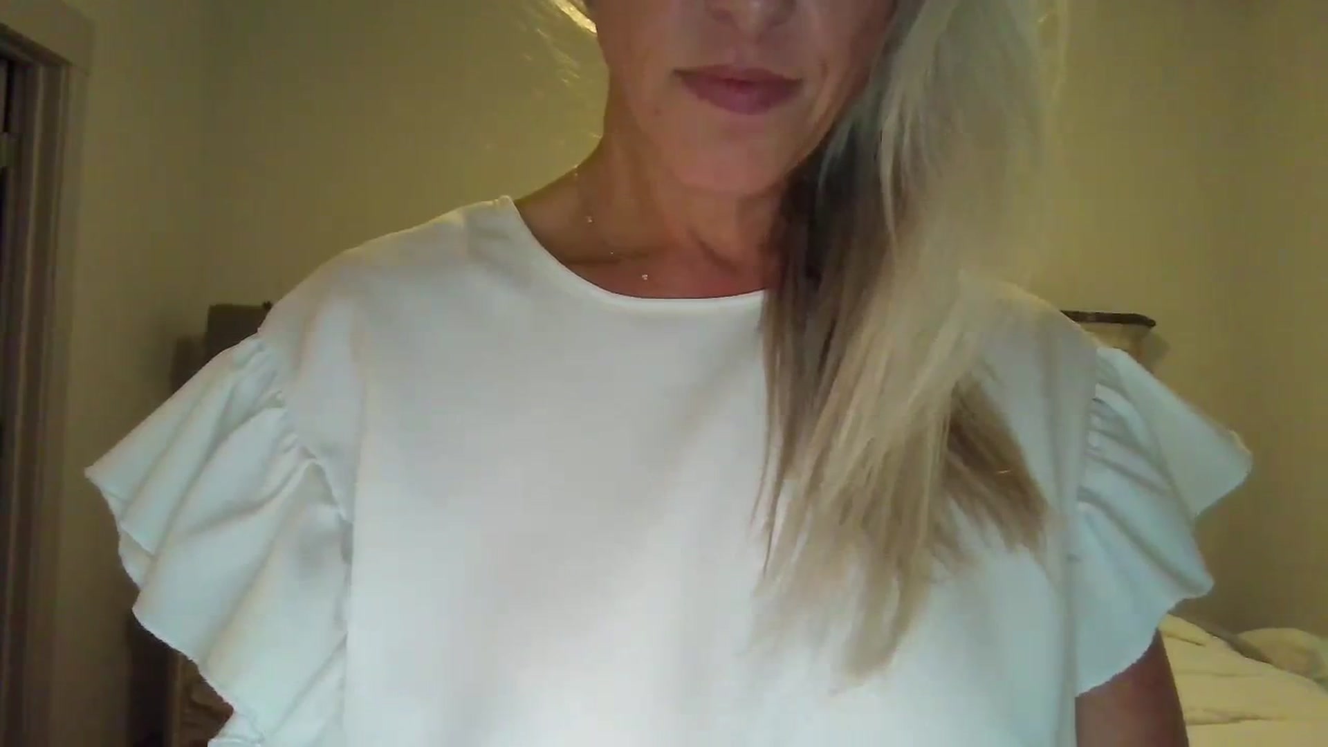 Gallery image thumbnail from jadeandpearls's myfreecams stream on, 10/26/2023, 17:45 image 4 of 20
