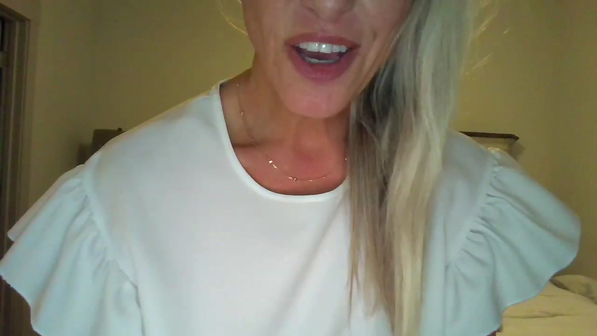 Gallery image thumbnail from jadeandpearls's myfreecams stream on, 10/26/2023, 17:45 image 1 of 20