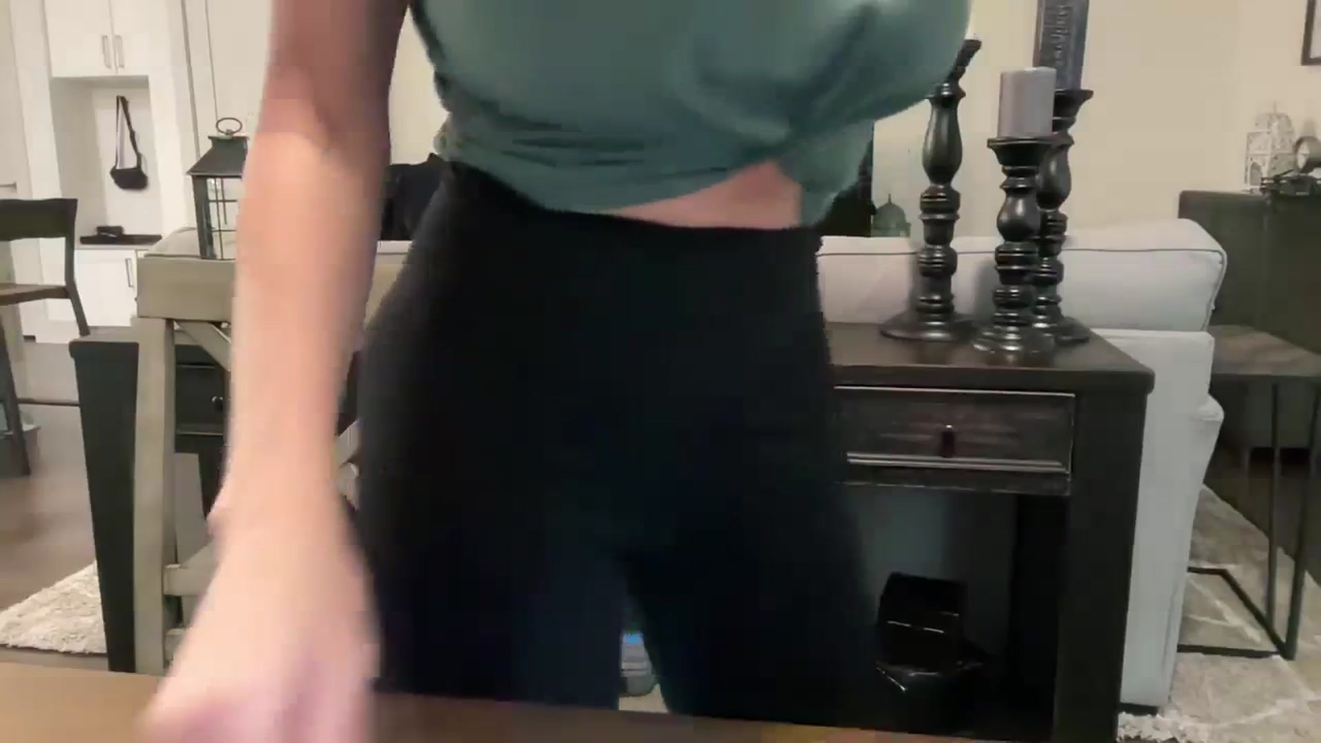 Gallery image thumbnail from jadeandpearls's myfreecams stream on, 10/27/2023, 20:41 image 13 of 20