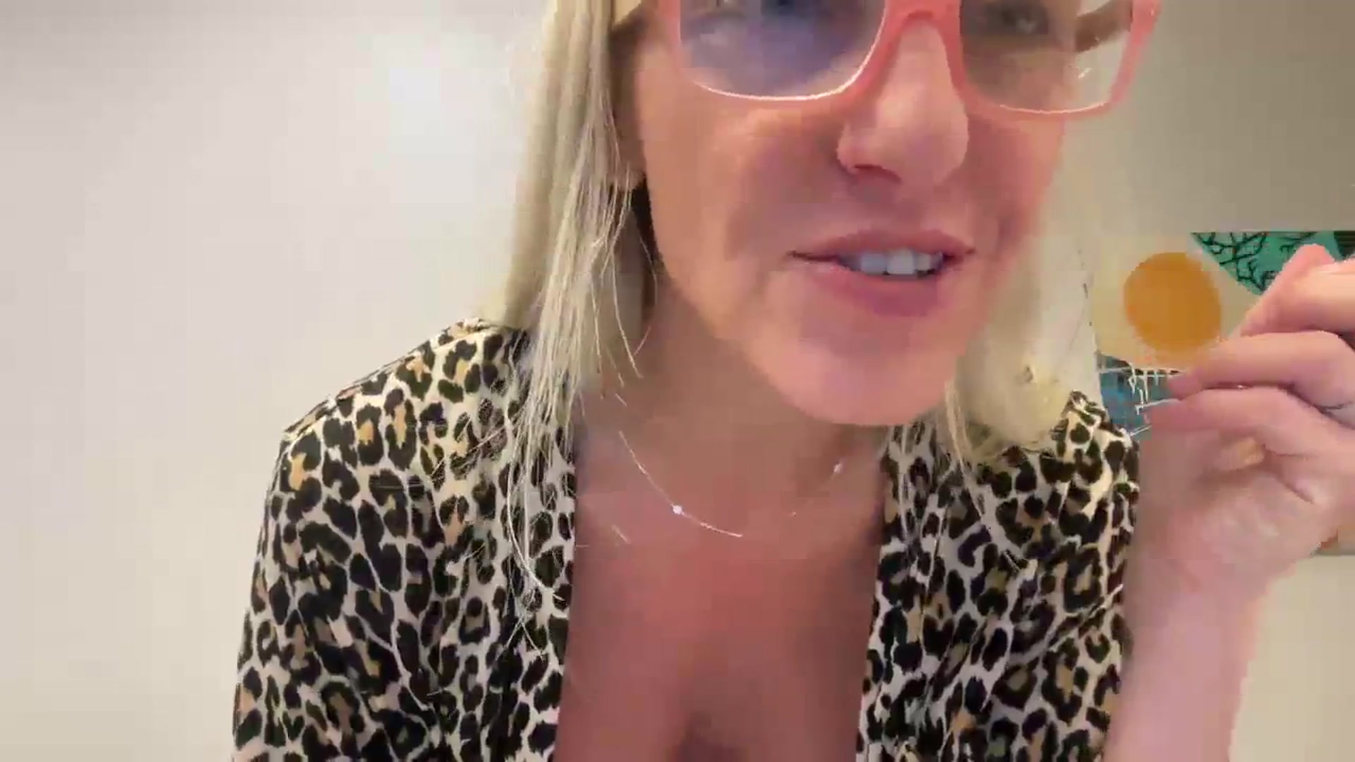 Gallery image thumbnail from jadeandpearls's myfreecams stream on, 11/02/2023, 11:38 image 4 of 20