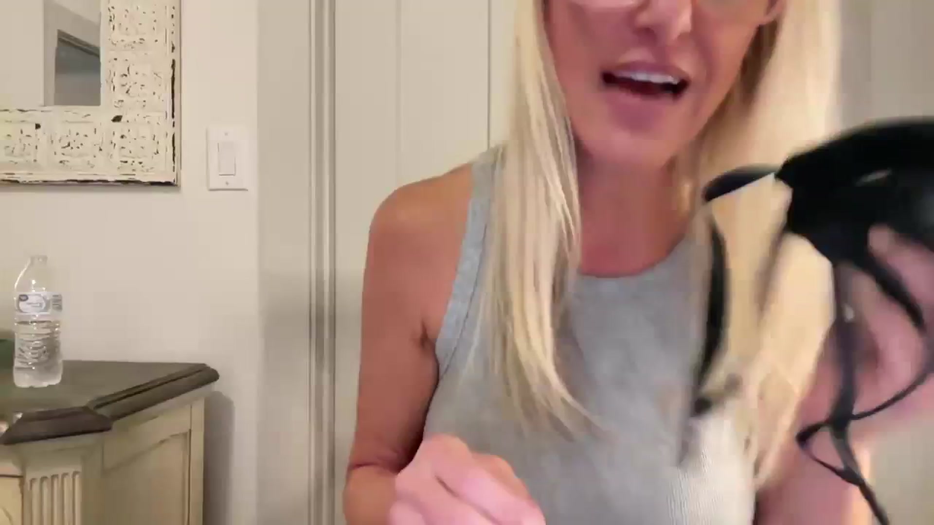 Gallery image thumbnail from jadeandpearls's myfreecams stream on, 11/05/2023, 21:42 image 1 of 20