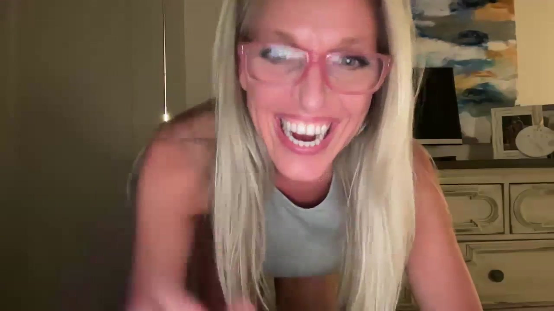 Gallery image thumbnail from jadeandpearls's myfreecams stream on, 11/05/2023, 21:42 image 11 of 20