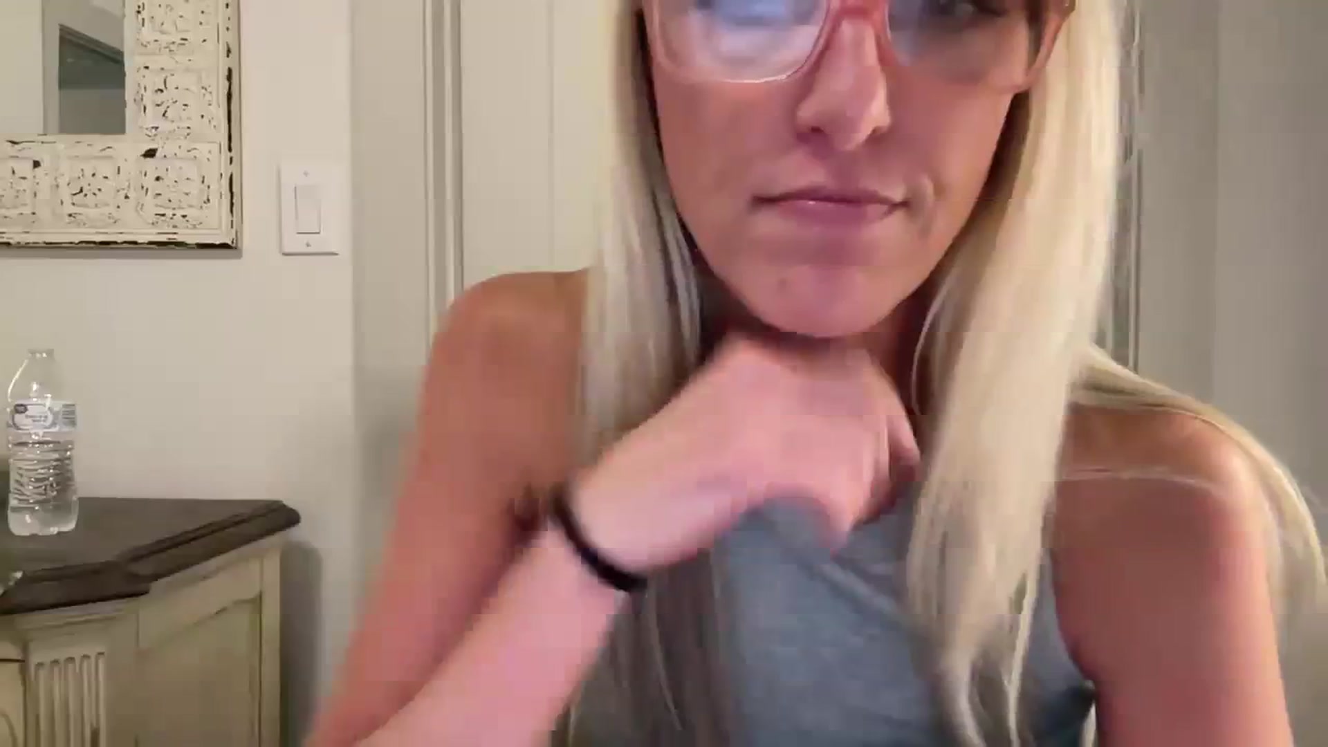 Gallery image thumbnail from jadeandpearls's myfreecams stream on, 11/05/2023, 21:42 image 2 of 20