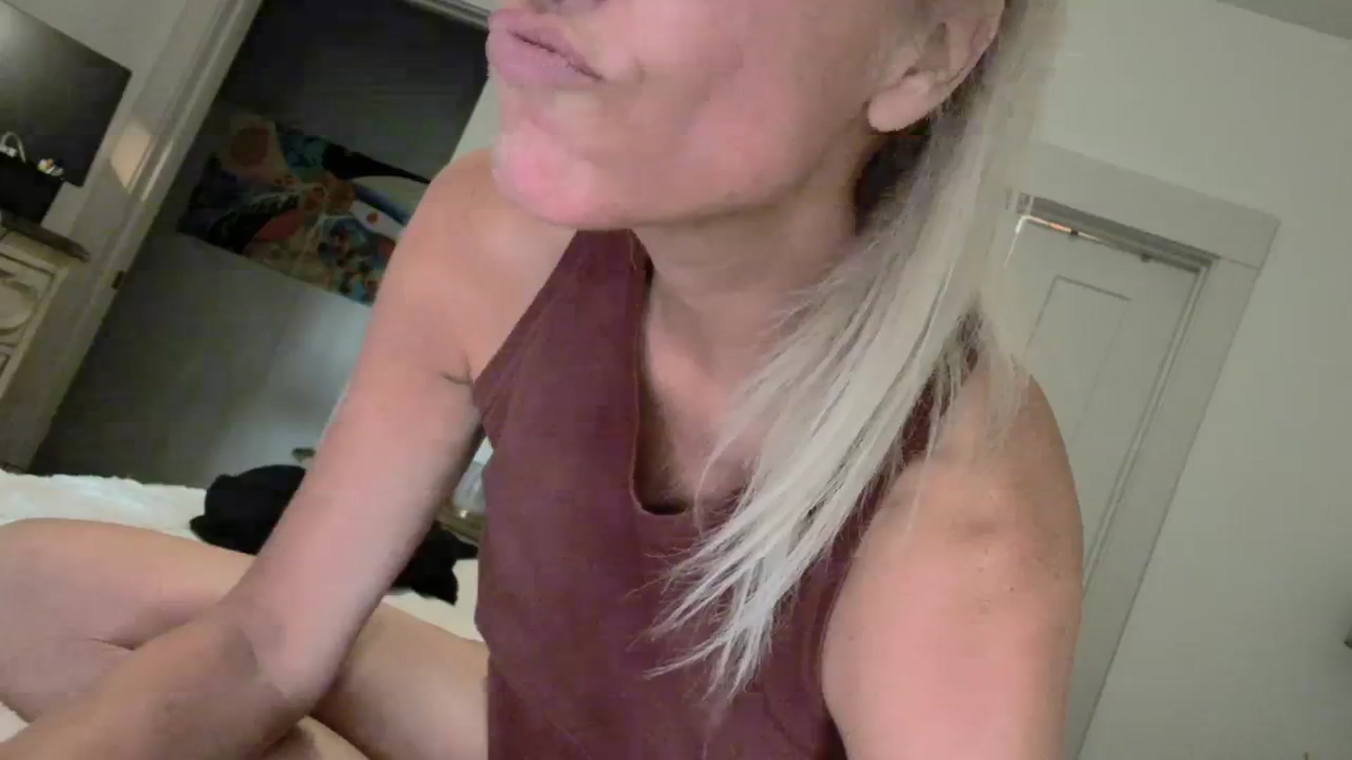 Gallery image thumbnail from jadeandpearls's myfreecams stream on, 11/24/2023, 19:48 image 15 of 20