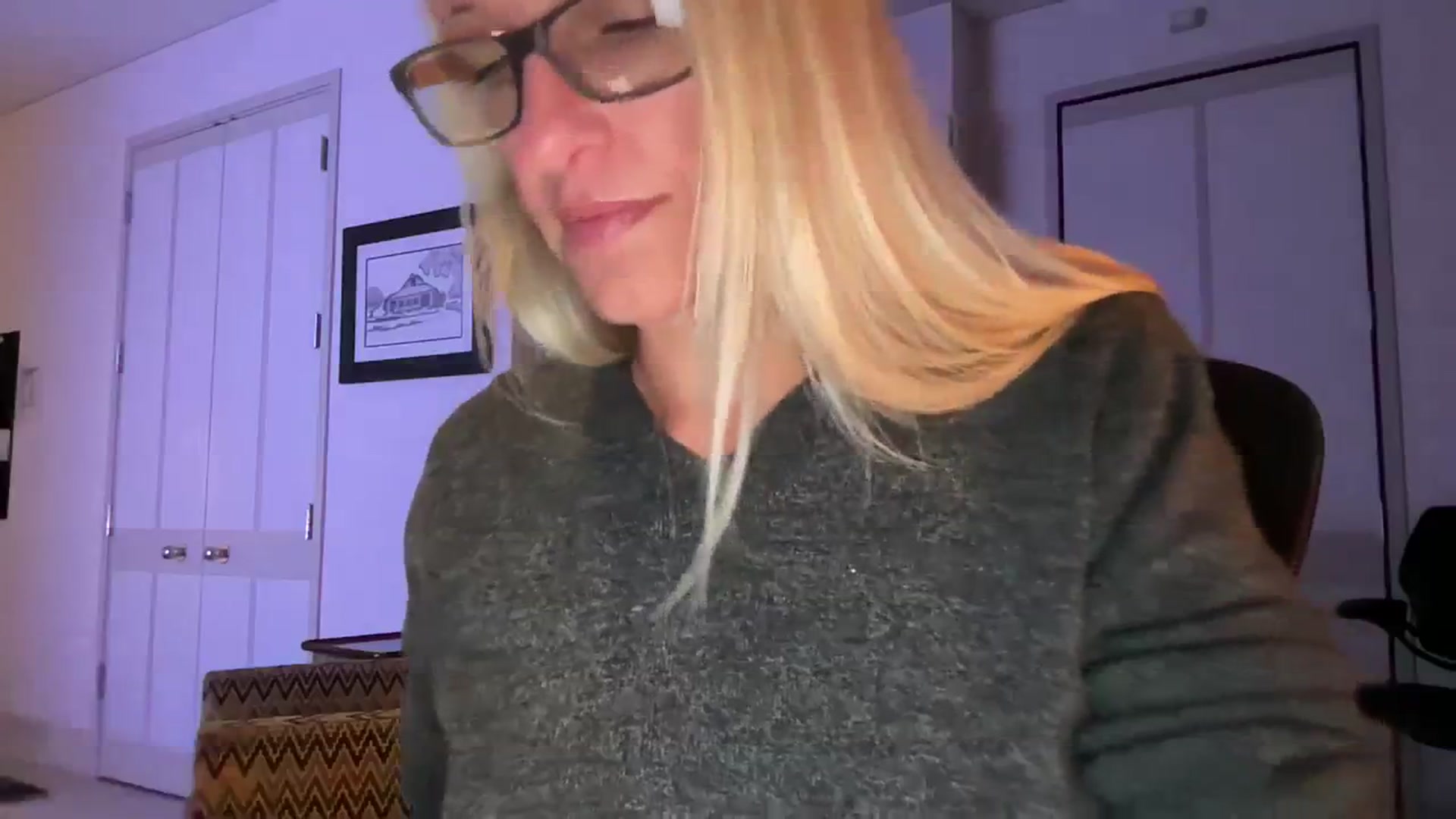 Gallery image thumbnail from jadeandpearls's myfreecams stream on, 11/26/2023, 11:07 image 13 of 20