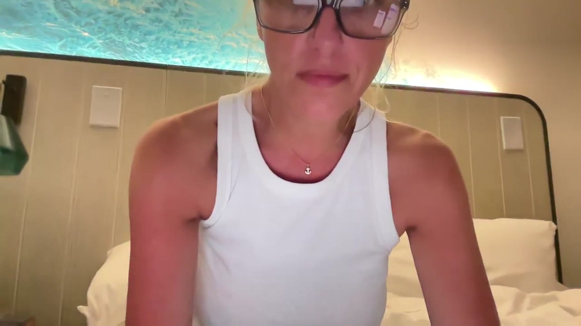 Gallery image thumbnail from jadeandpearls's myfreecams stream on, 11/30/2023, 05:15 image 14 of 20