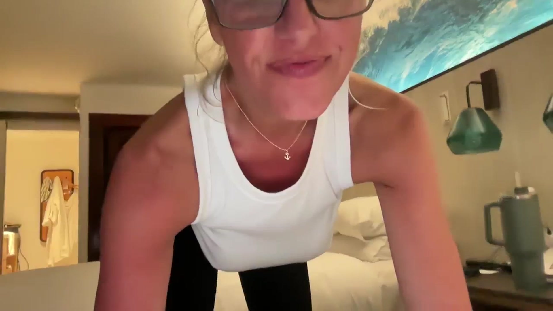 Gallery image thumbnail from jadeandpearls's myfreecams stream on, 11/30/2023, 05:15 image 9 of 20