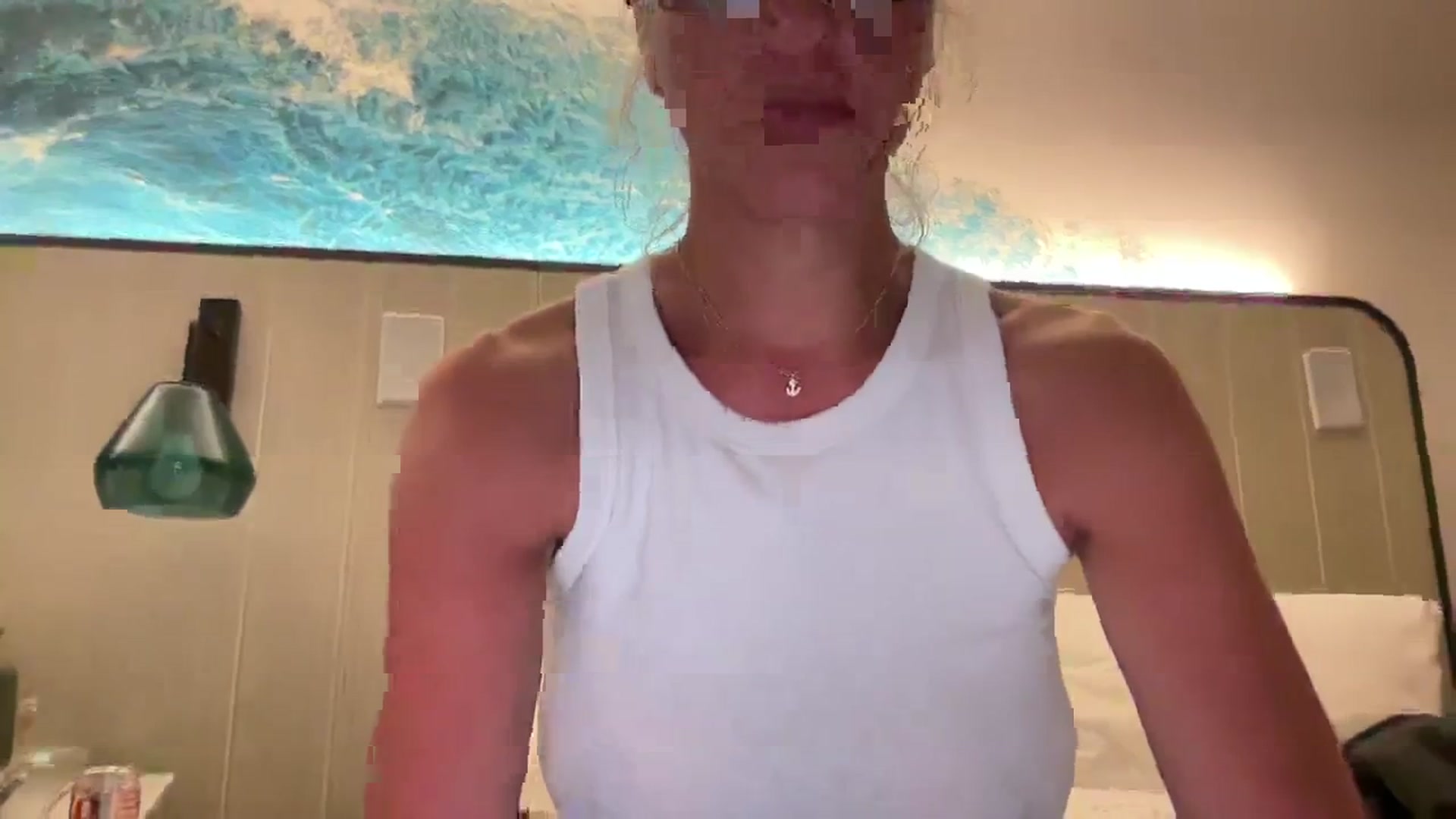 Gallery image thumbnail from jadeandpearls's myfreecams stream on, 11/30/2023, 06:50 image 5 of 20