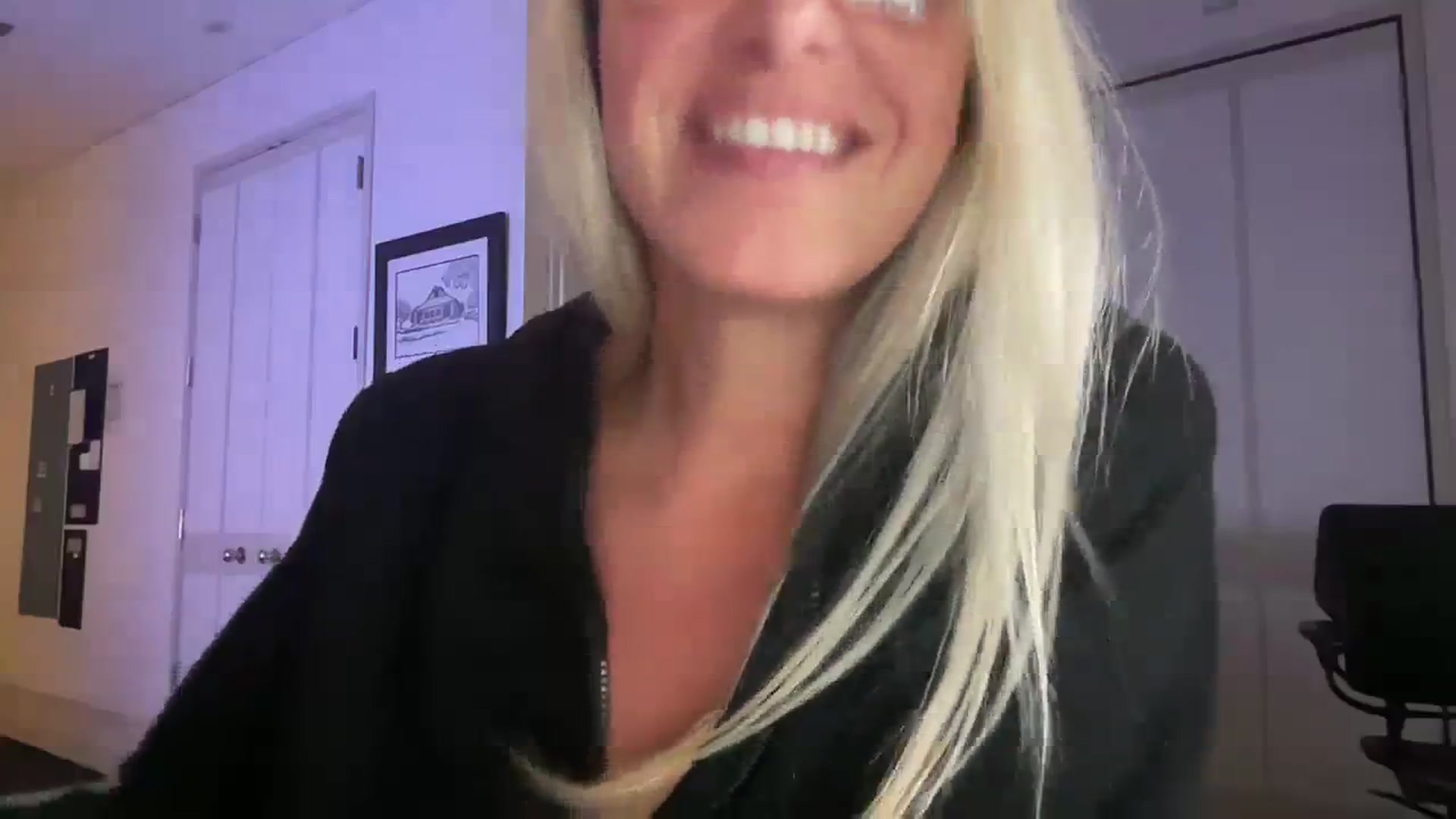 Gallery image thumbnail from jadeandpearls's myfreecams stream on, 12/17/2023, 02:25 image 6 of 20