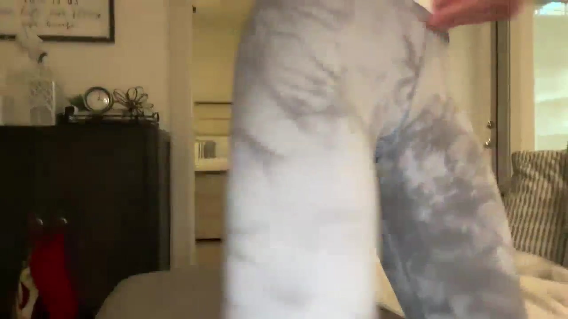 Gallery image thumbnail from jadeandpearls's myfreecams stream on, 12/22/2023, 21:08 image 16 of 20