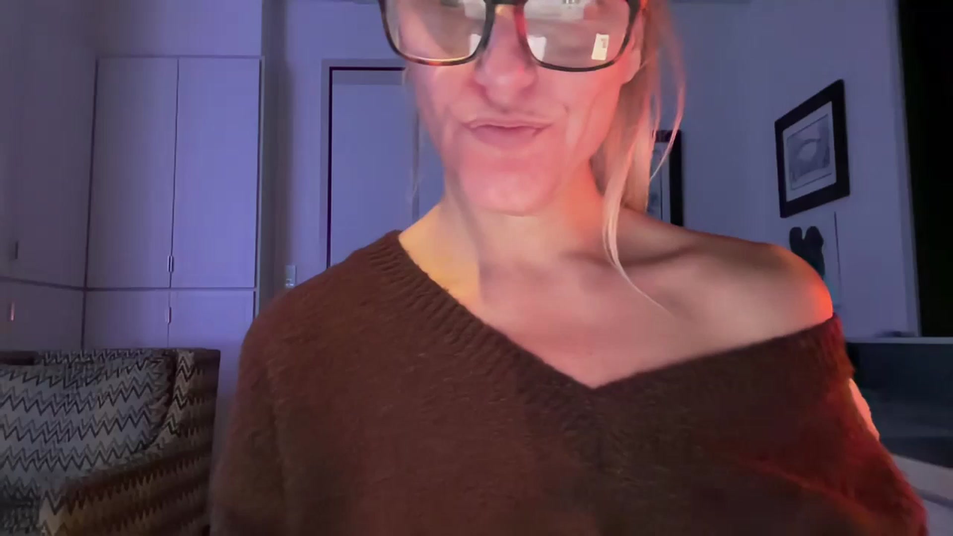 Gallery image thumbnail from jadeandpearls's myfreecams stream on, 01/07/2024, 04:06 image 20 of 20