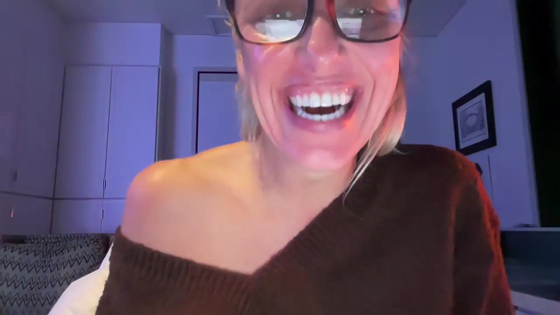 Gallery image thumbnail from jadeandpearls's myfreecams stream on, 01/07/2024, 04:06 image 4 of 20